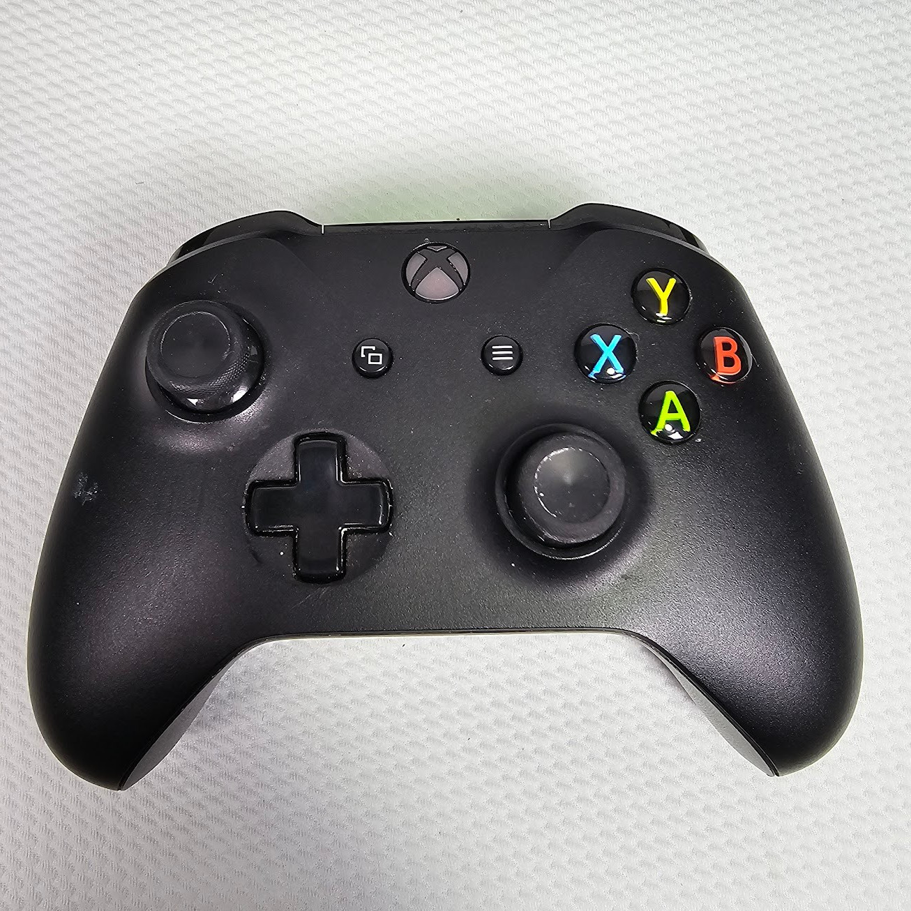 Microsoft Xbox One Console Bundle (1540) – Tested & Working