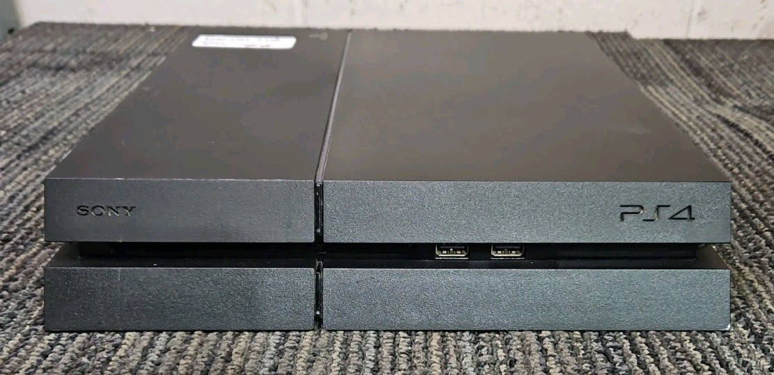 Sony CUH-1215A PlayStation 4 (PS4) 500GB Home Gaming Console – FOR PARTS