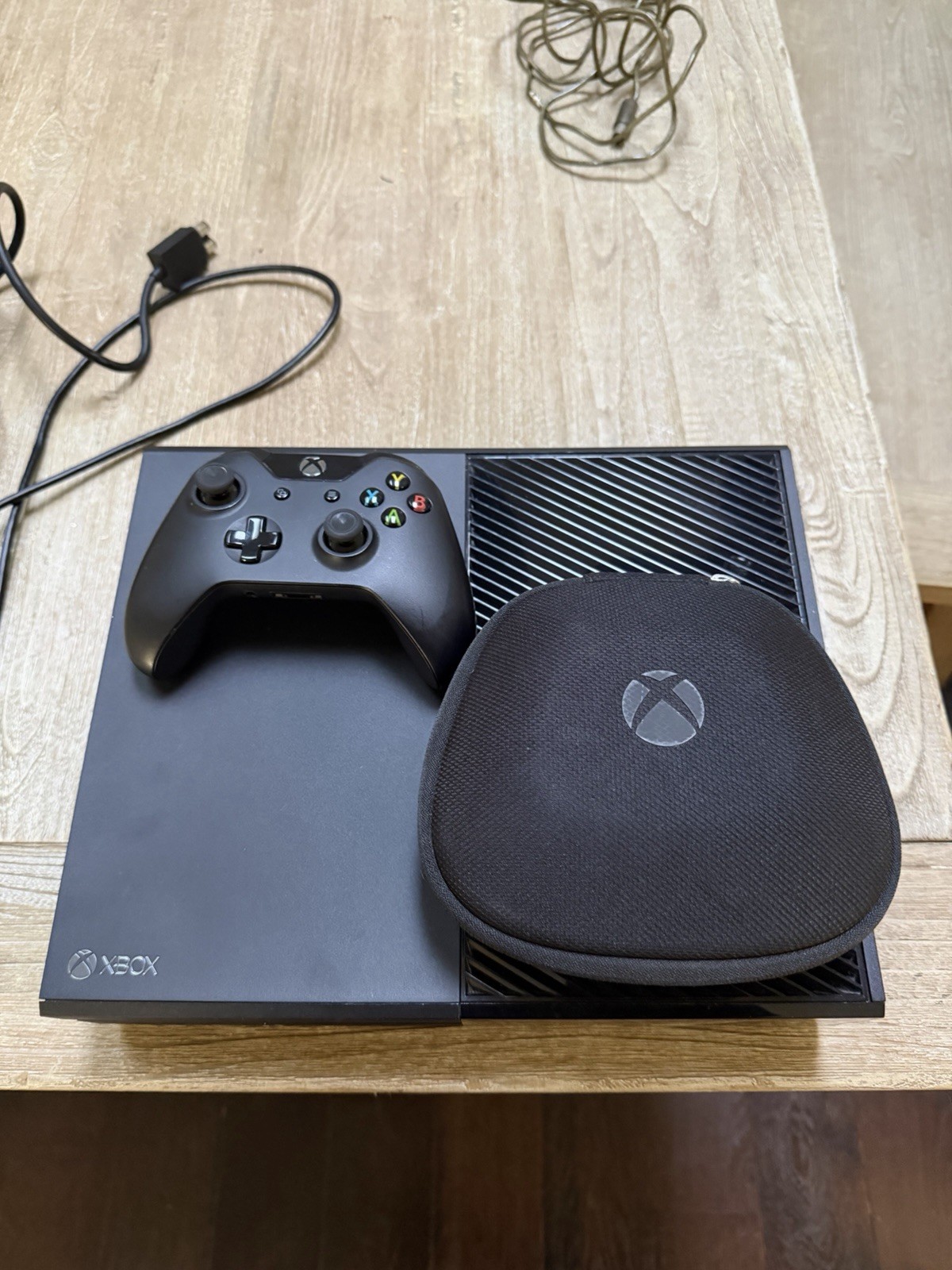 Microsoft Xbox One Console Bundle + Elite Controller (missing paddles) Black