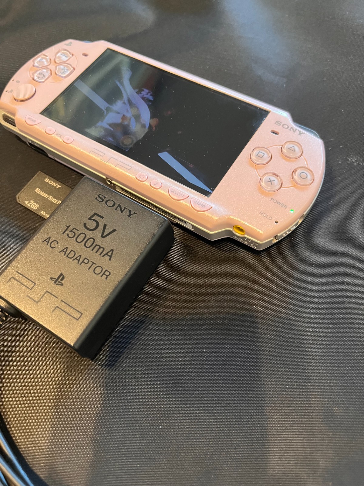 Sony PSP-2000 Rose Pink Console Test & Working 2GB Memory + AC charger RANK-B