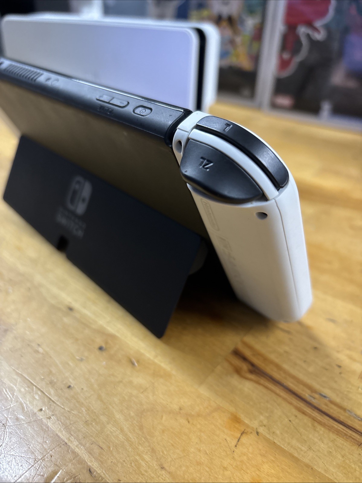 Nintendo Switch OLED Console Gaming System HEG-001 Black/White w/ Dock