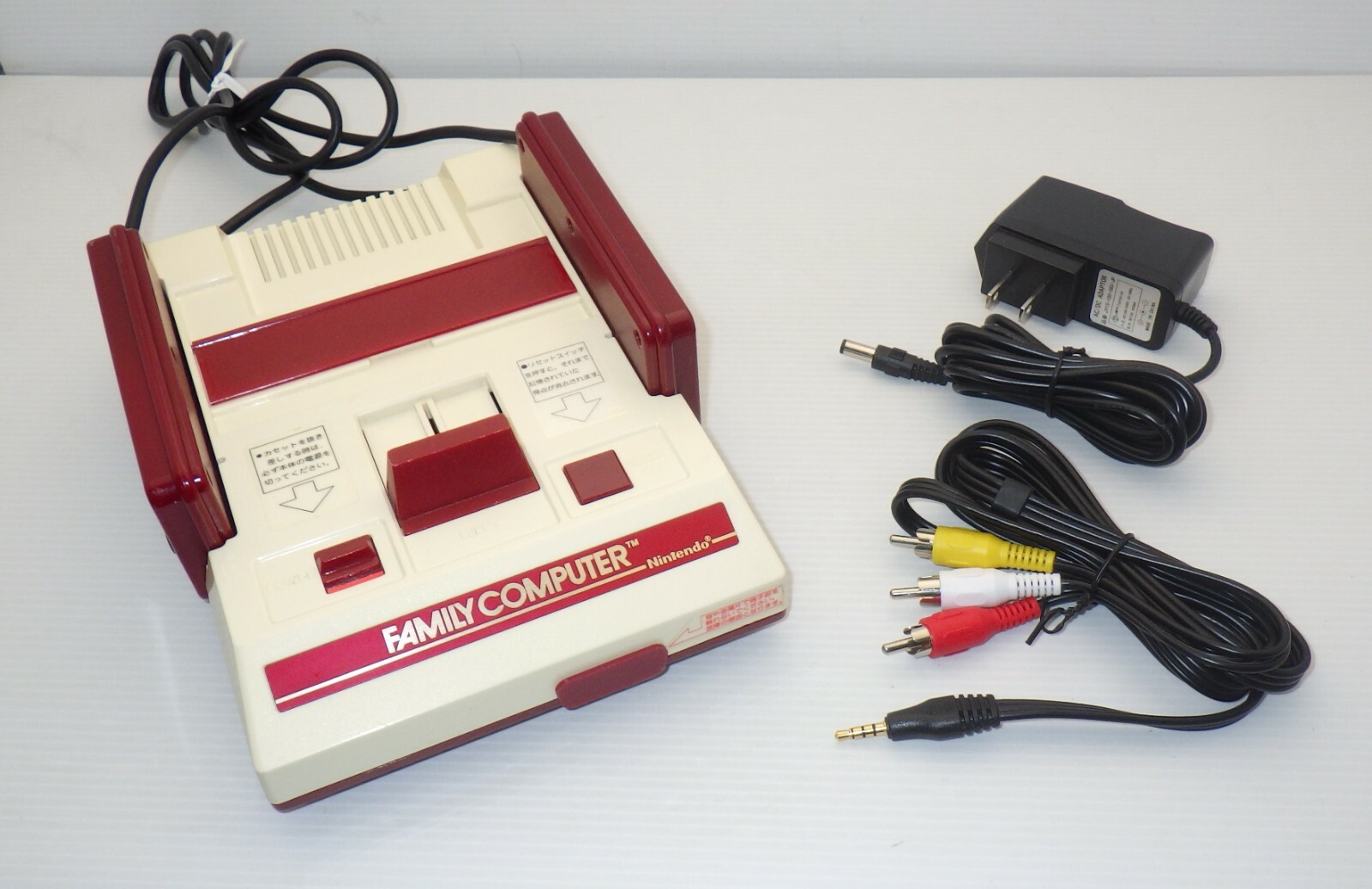 AV Mod Nintendo Famicom Console re-modeled / Full maintenance ” A-Grade “