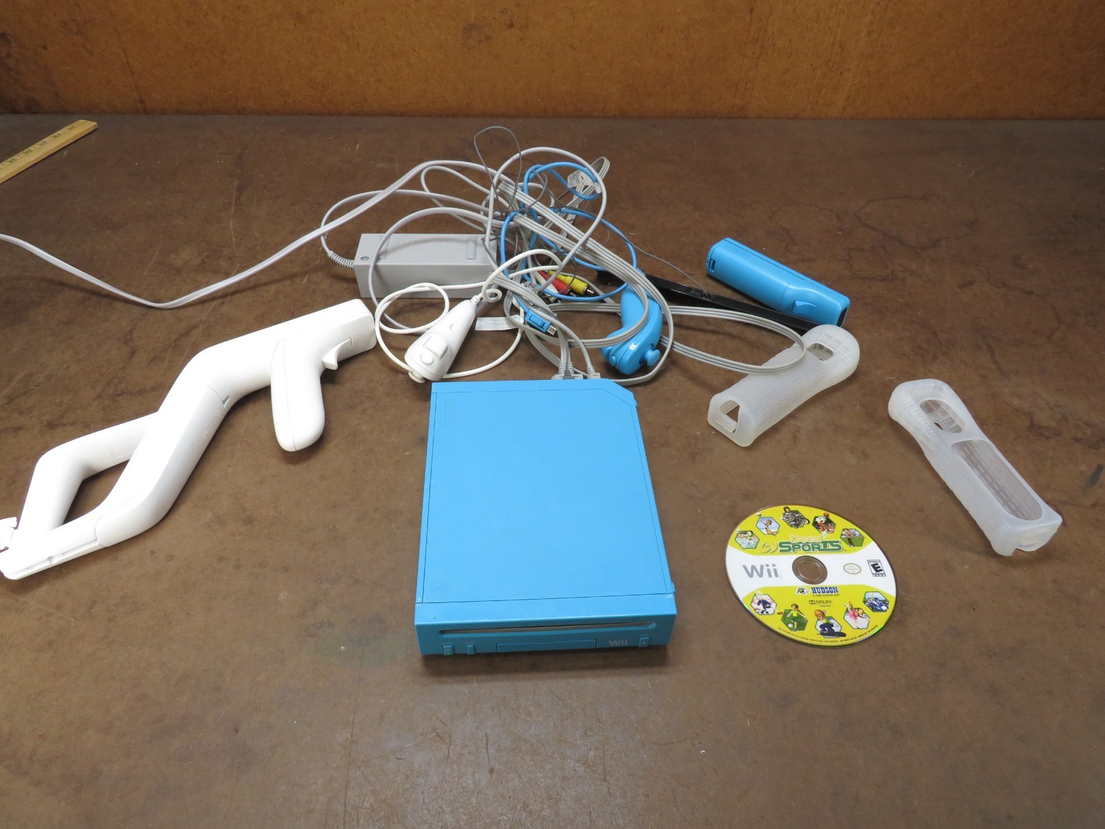 Nintendo Wii Console RVL-101 Blue Console + Motion Plus Controller – Tested