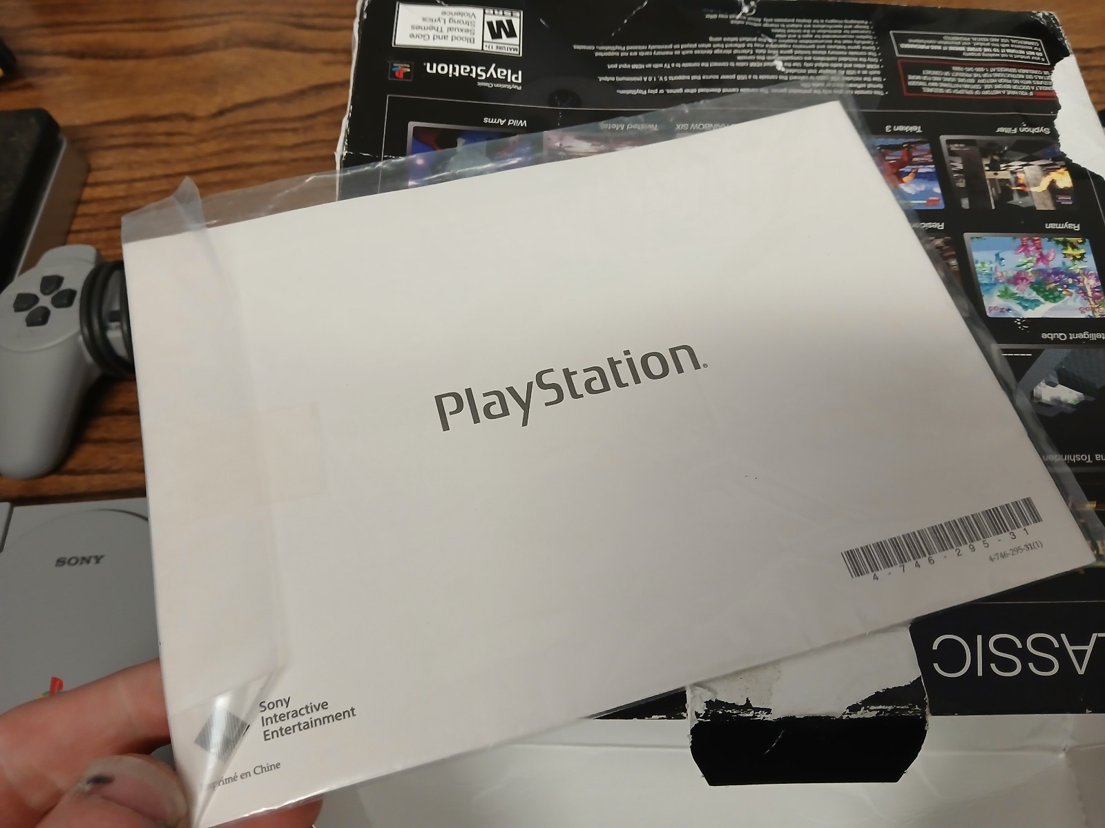 Sony PlayStation Classic Mini Console Gray SCPH-1000R/3003868 Controller & Box