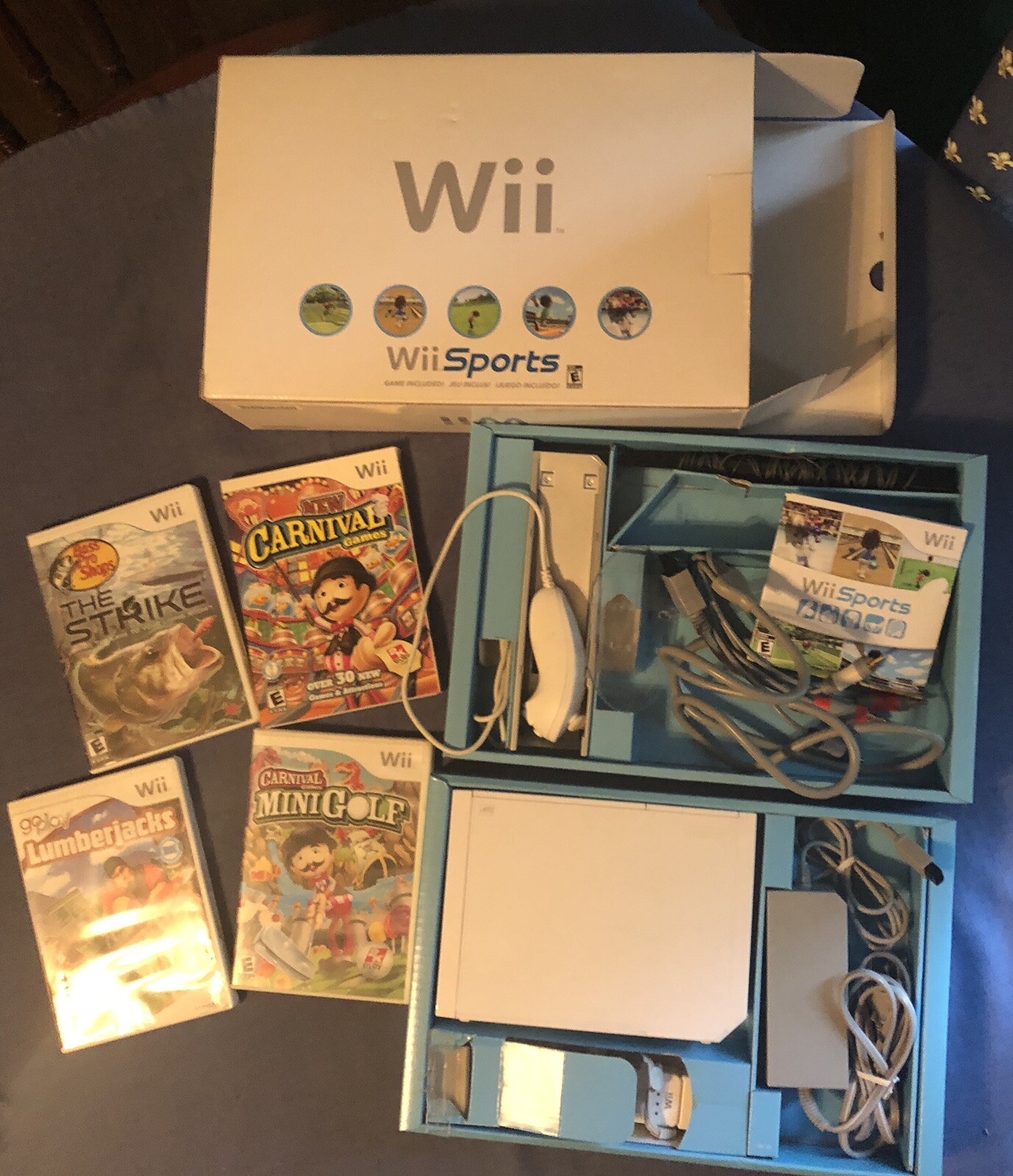 Nintendo Wii White Console Video Game System in Box w/ Wii Sports +4 More Games!