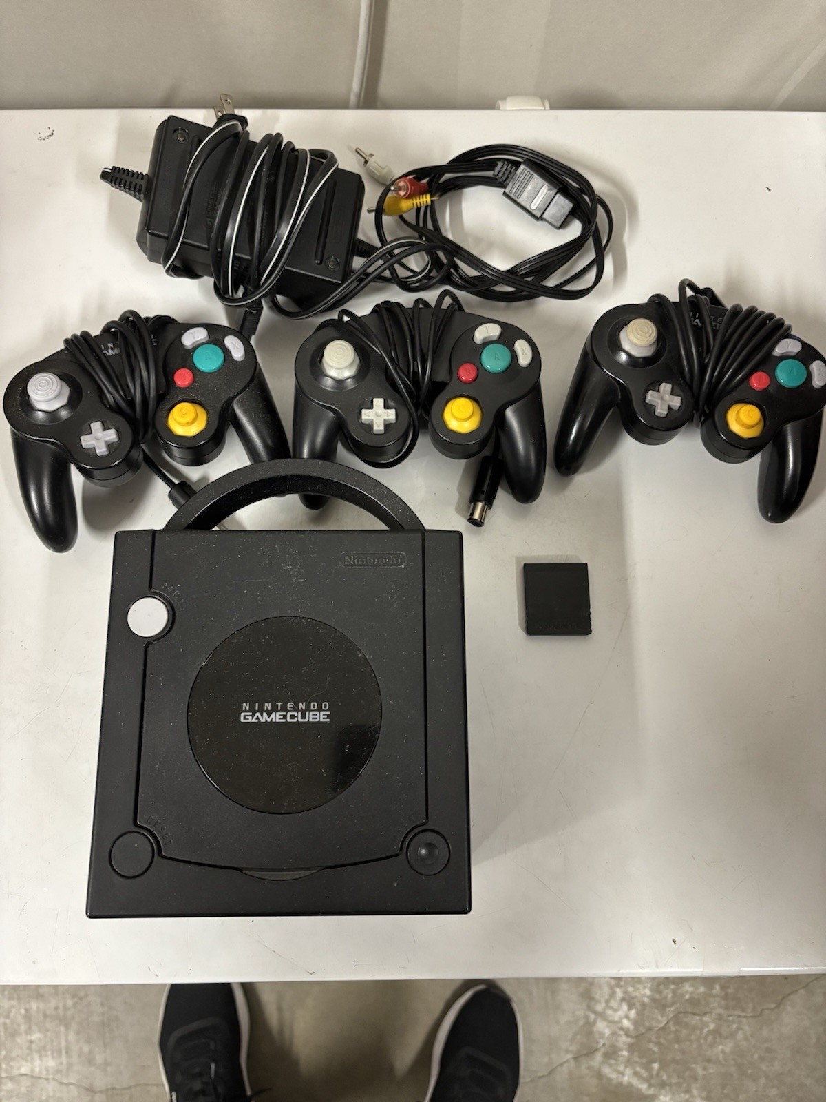 Nintendo GameCube Console Black Color + 3 Controllers + Wires Bundle