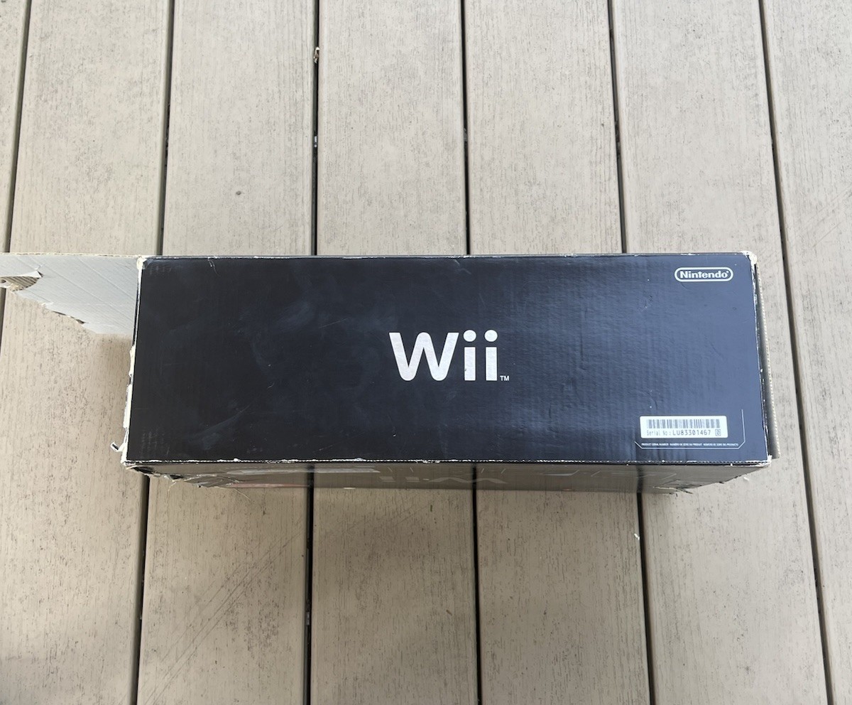 Nintendo Wii Video Game Console Wii Sports Bundle Complete Extra Remotes Tested
