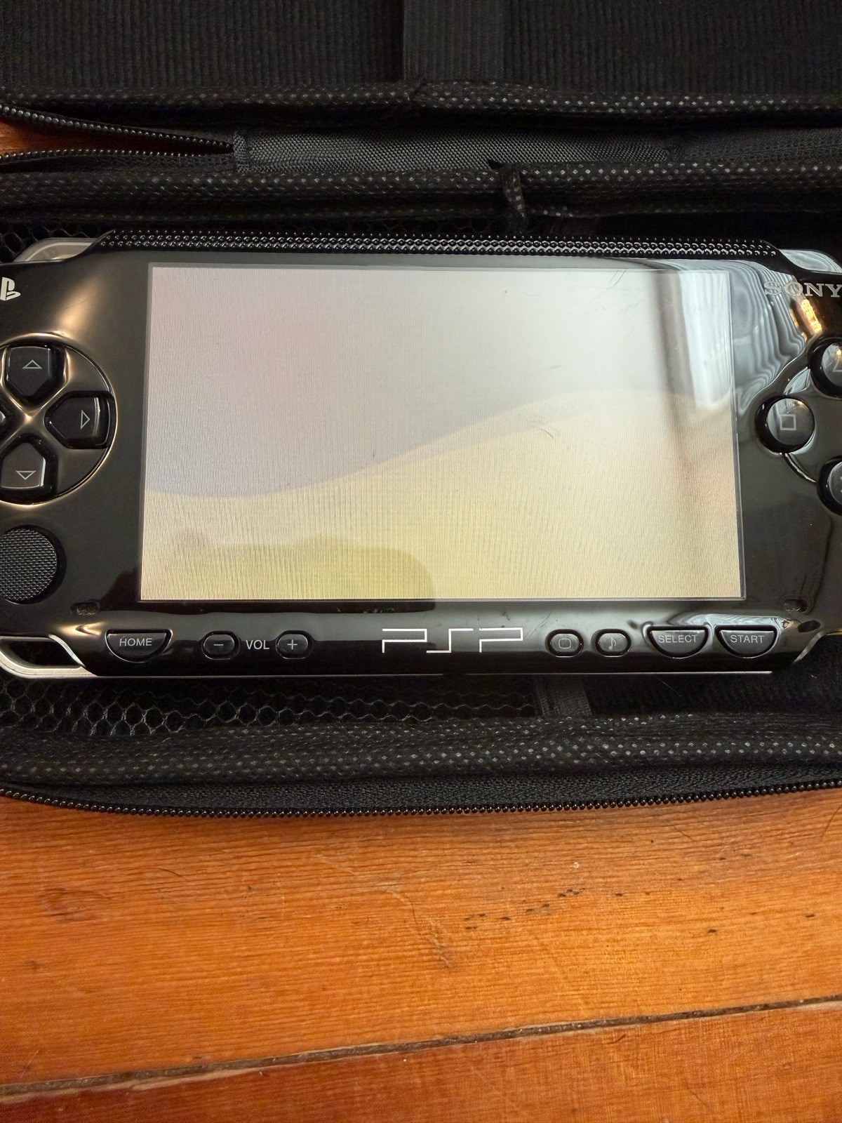 PSP- 1001b2 No Mod Original Everything Works Original Battery And Memory Card1gb