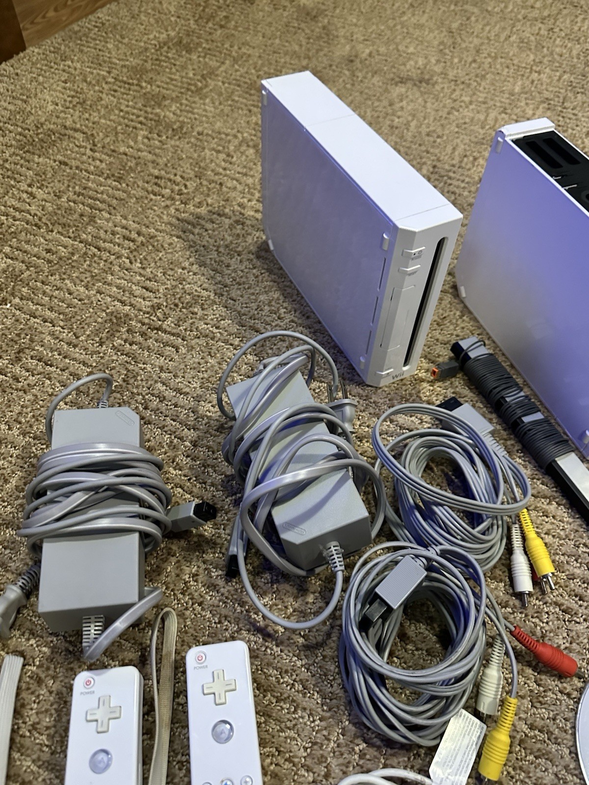 Nintendo Wii White Console Bundle w/ 2 Remotes, 2 Nunchuks, Wii Sports