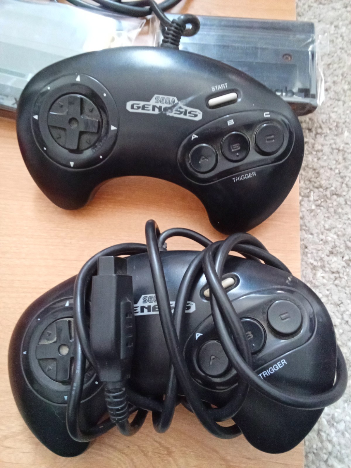 Sega Genesis System Model 2 Console Complete w/ NBA Jam & TE NHL 97. tested