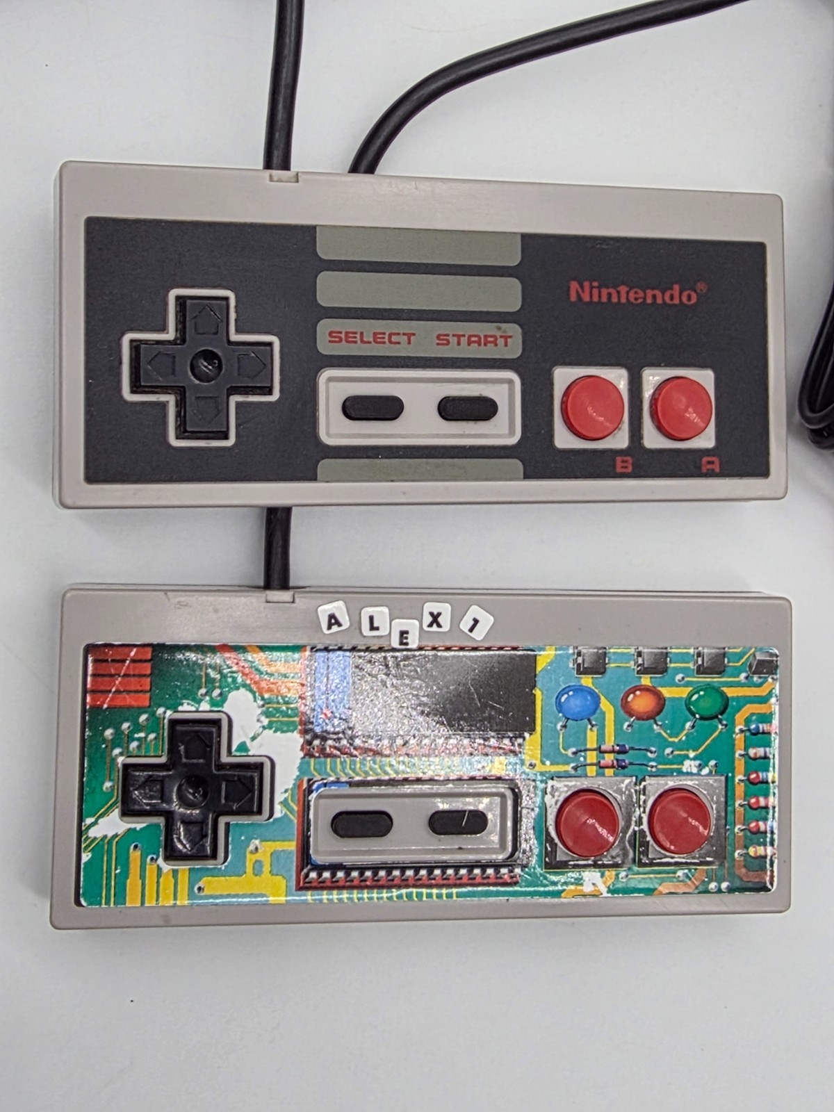 NES Nintendo System Console Bundle w/ 3 Games 2 Remotes Fresh Pins Mario Tested