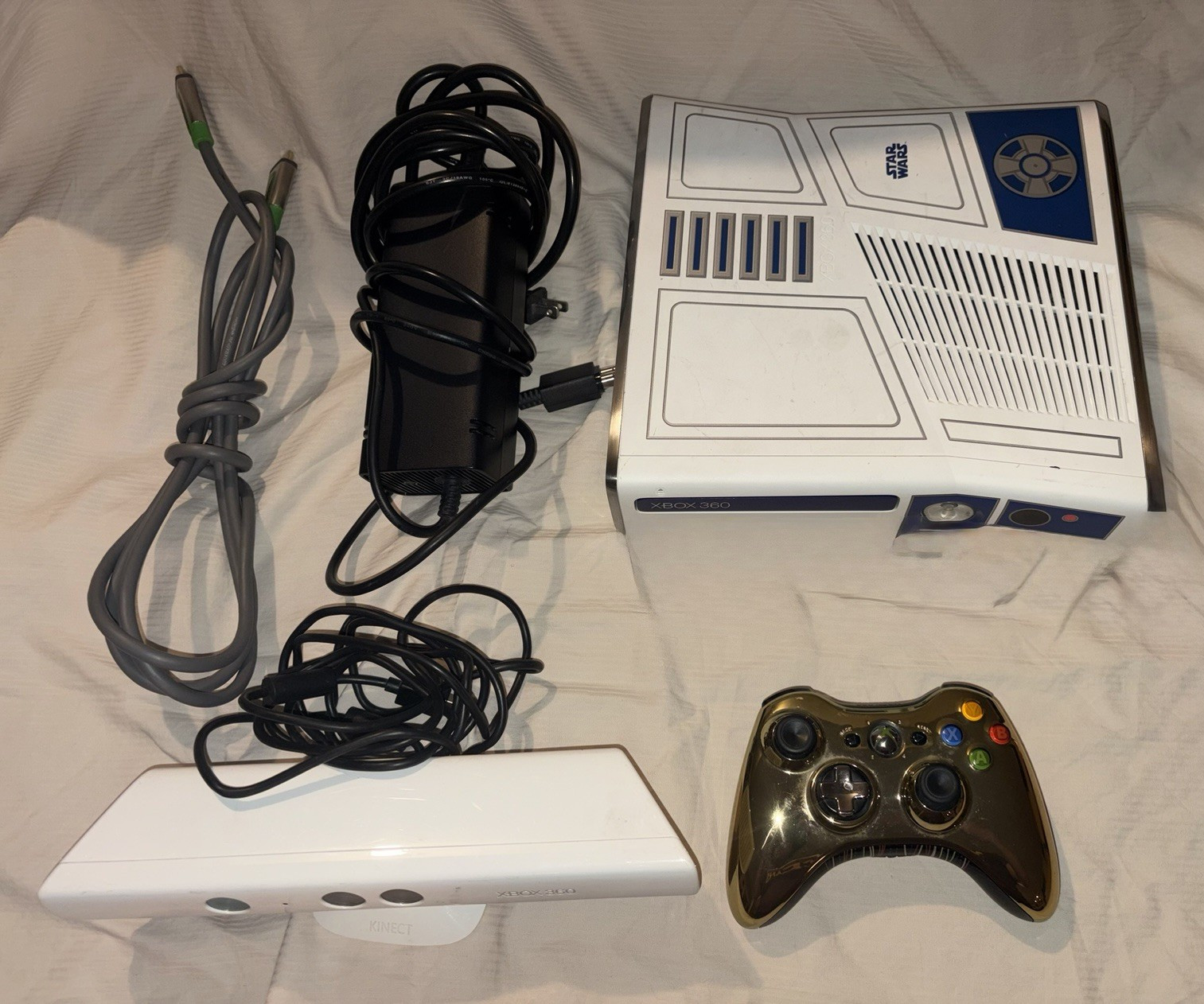 Microsoft Xbox 360 Star Wars R2-D2 White Console 320GB Kinect Controller Wi-Fi