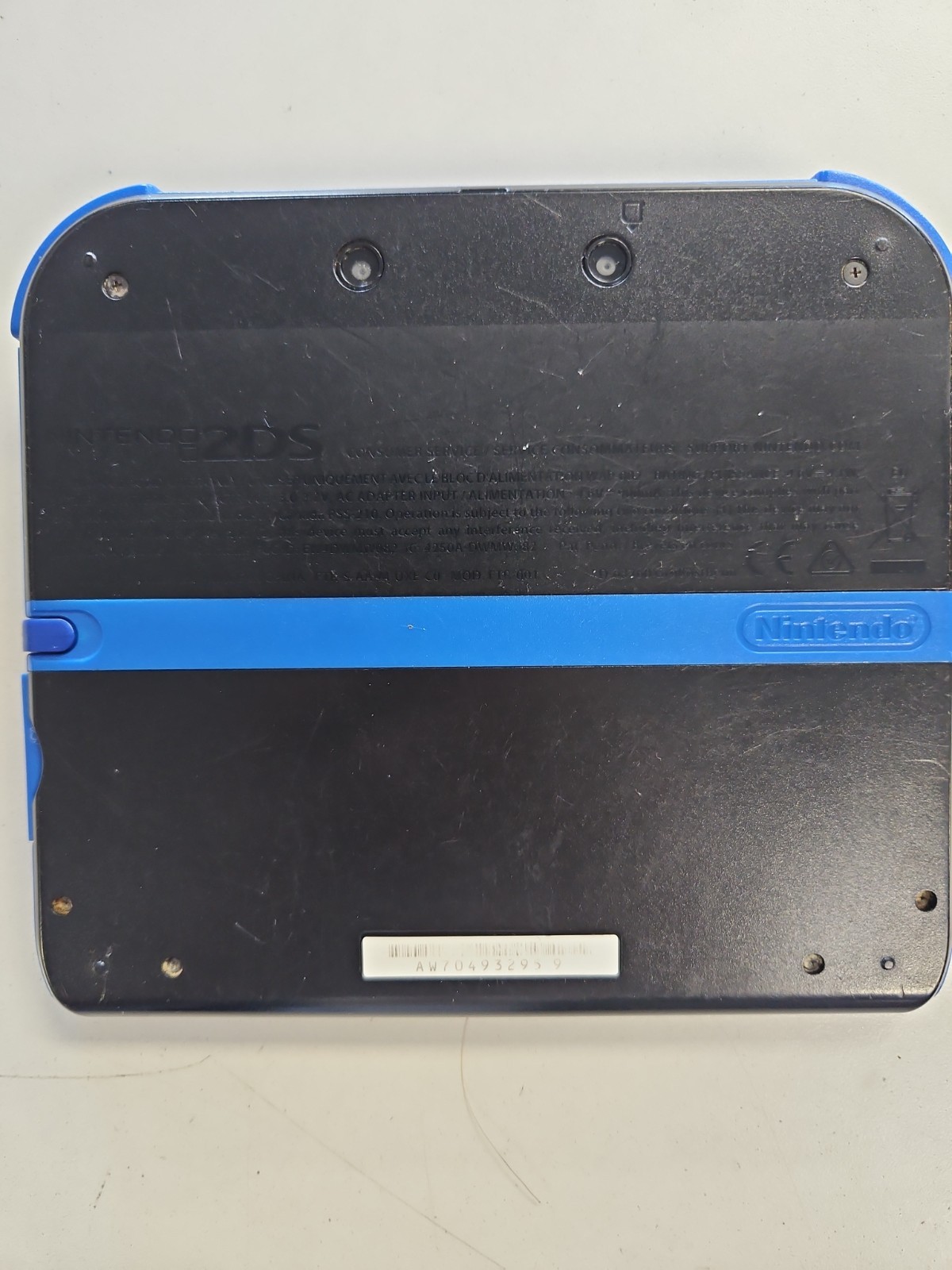 Nintendo 2DS Launch Edition Blue and Black Handheld System PARTS OR REPAIR READ