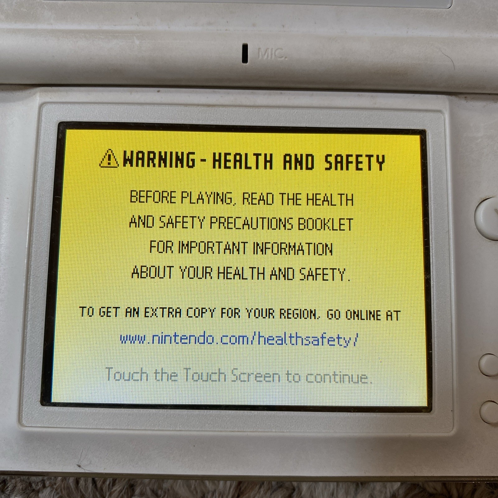 Nintendo DS Lite (USG-001) Handheld – White Charger