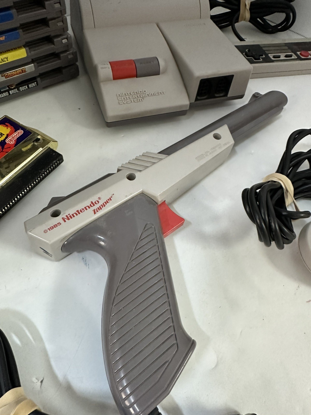 Nintendo NES-101 Original Top Loader Console System BUNDLE WITH 20 GAMES & MORE