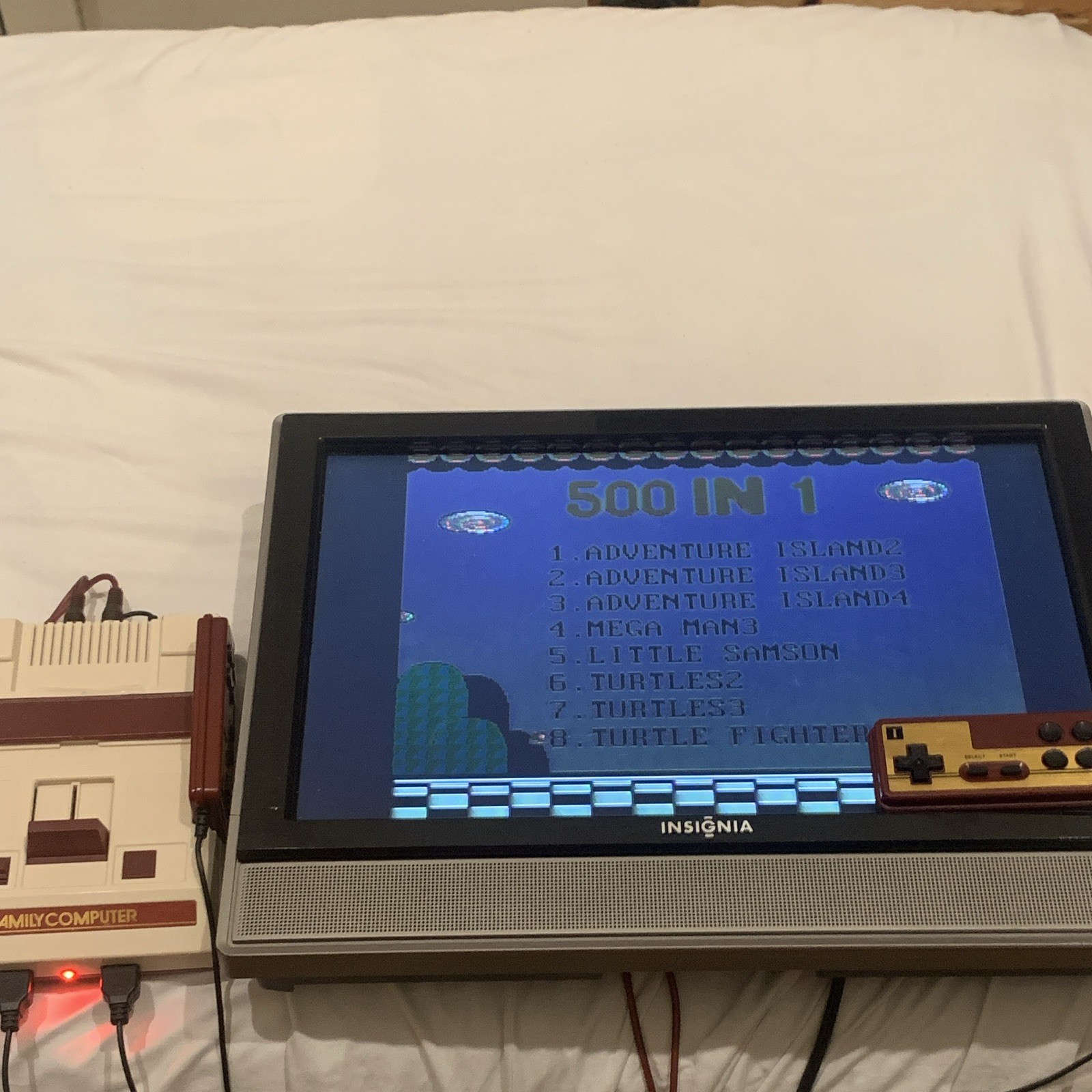 FC COMPACT Console Family Computer 500 Built-In Games AV Beige/Red READ DESC