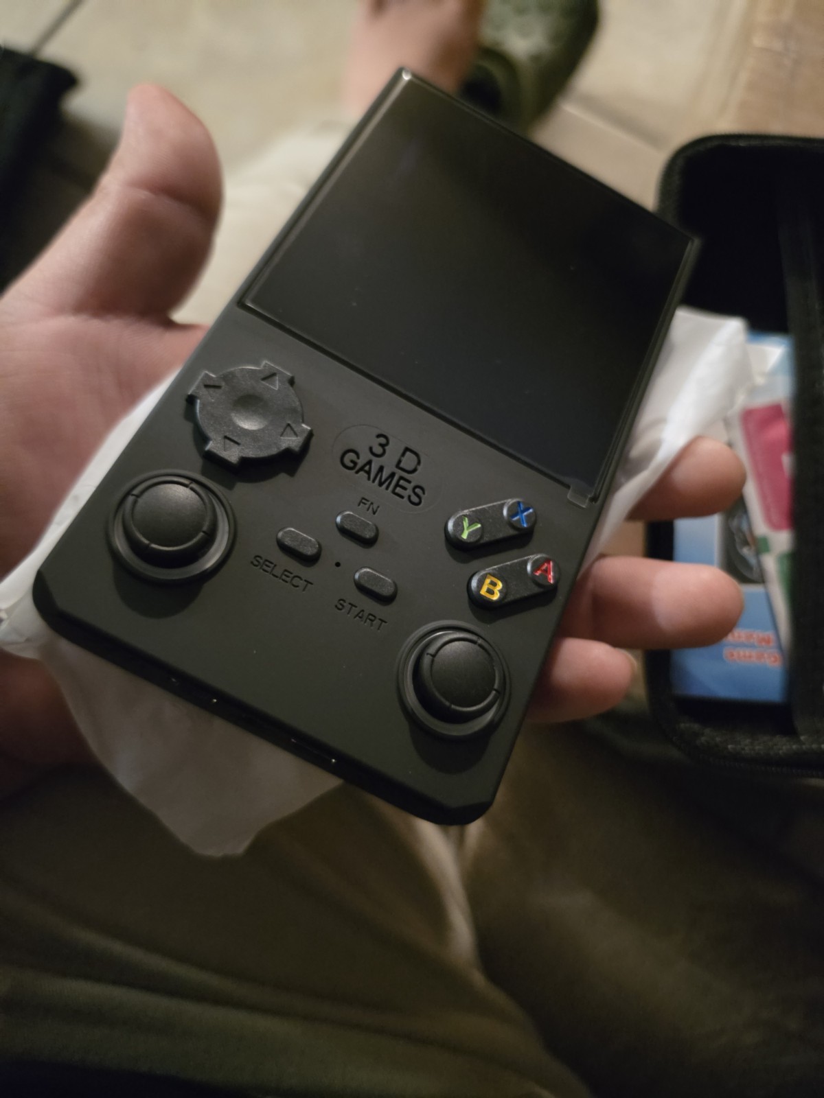 V40 MAX Handheld Game Console 3D Games Retro Emulator w/ Case & USB Cable – Blac