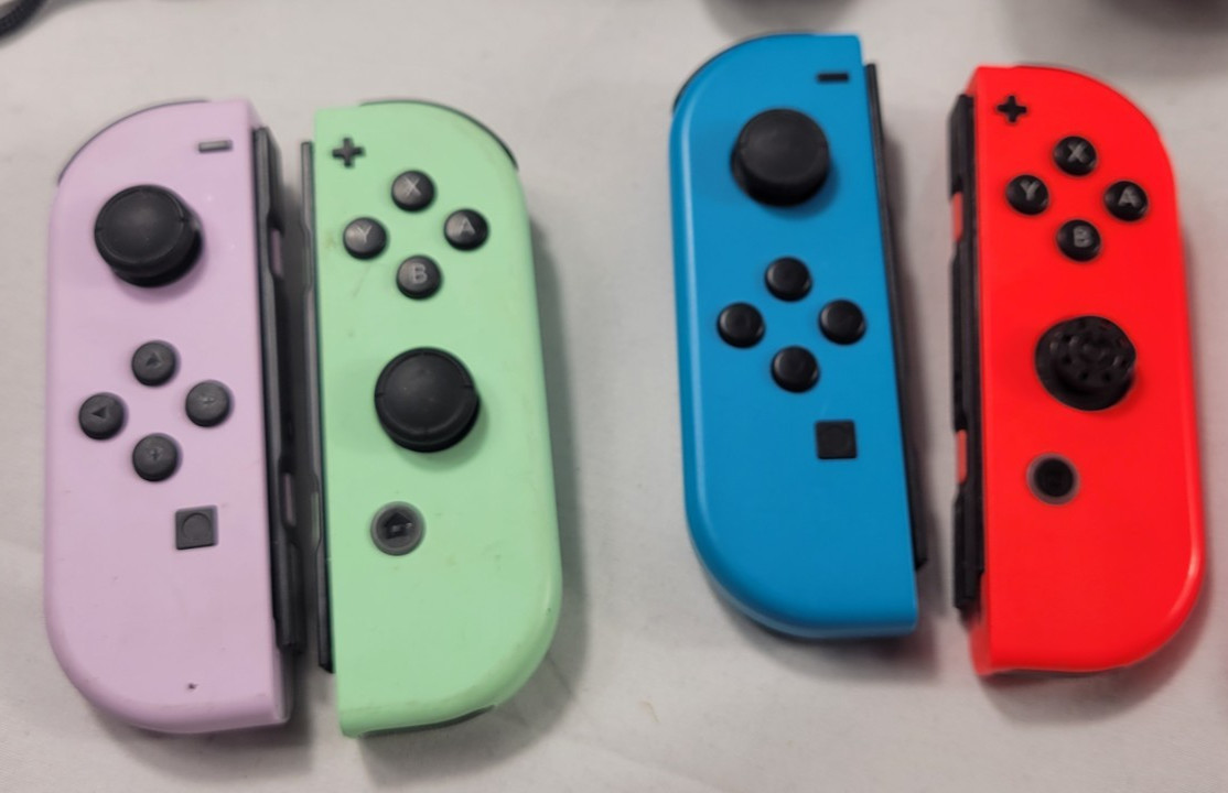 Nintendo Switch HAC-001-01 Handheld System with Accessories *Please Read*