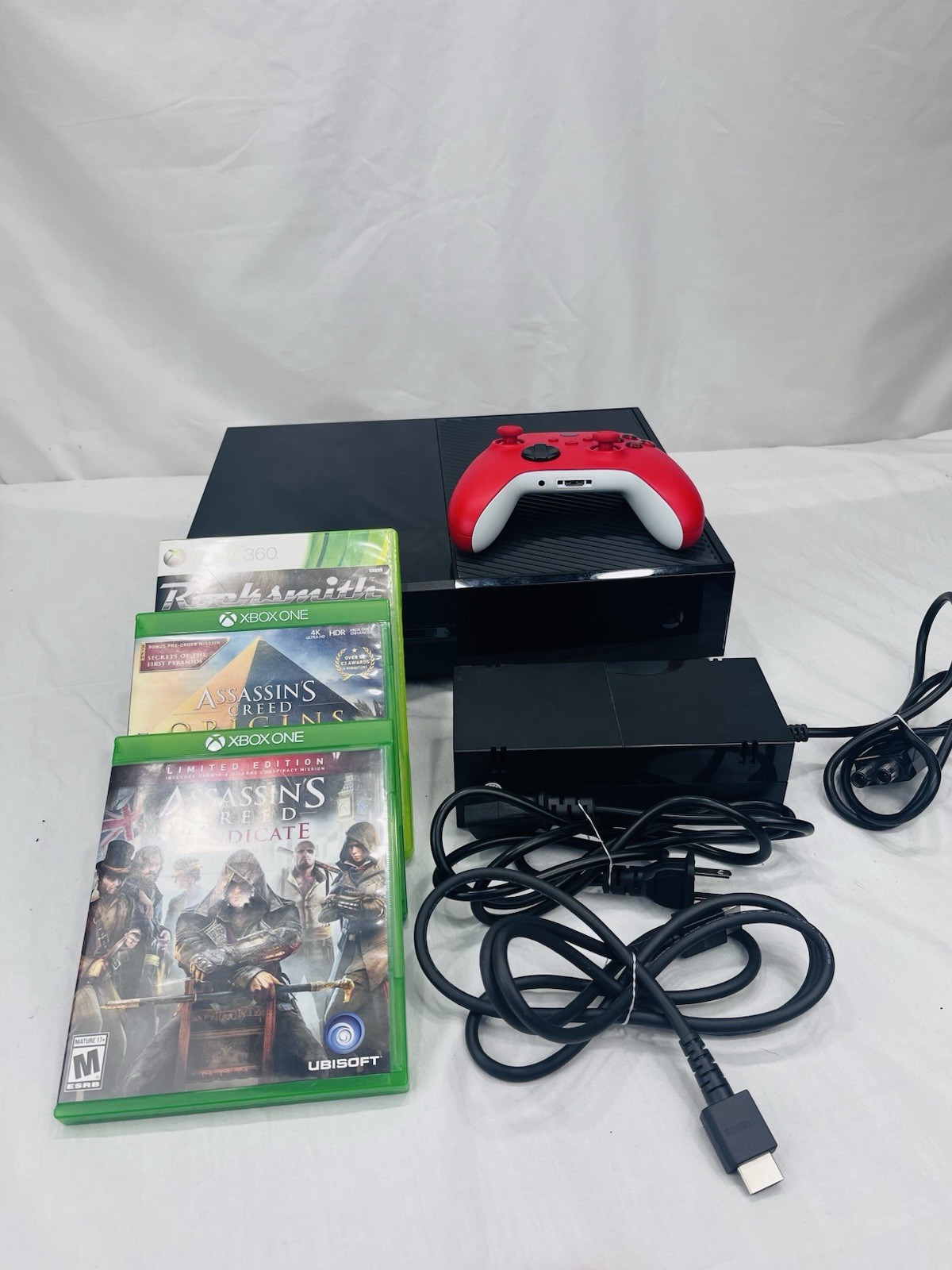 Black Xbox One 365 GB Console And Cords + Red Controller + 3 Xbox Games TESTED
