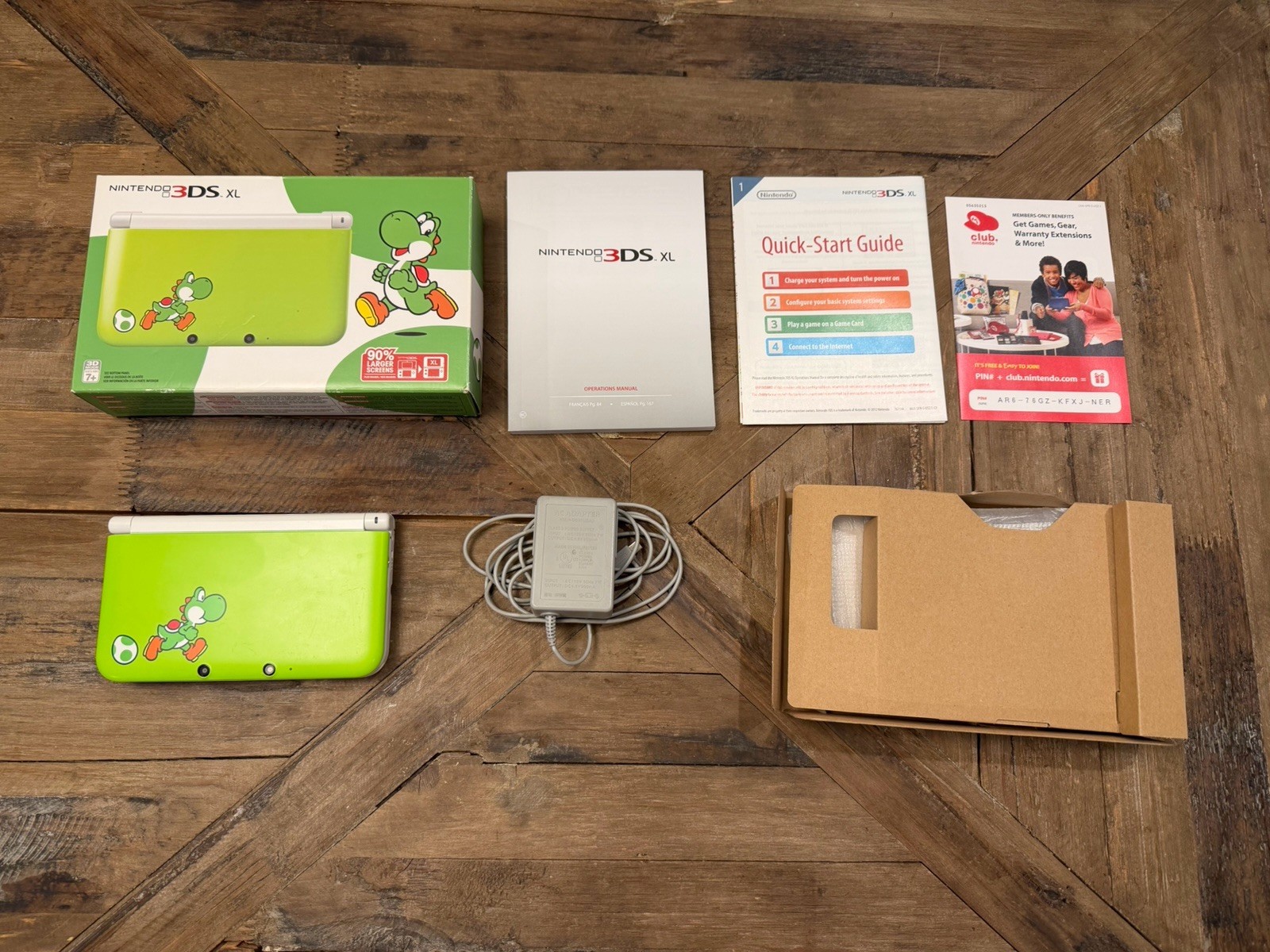 Nintendo 3DS XL Lime Green Yoshi Edition With Original Box And Manuals