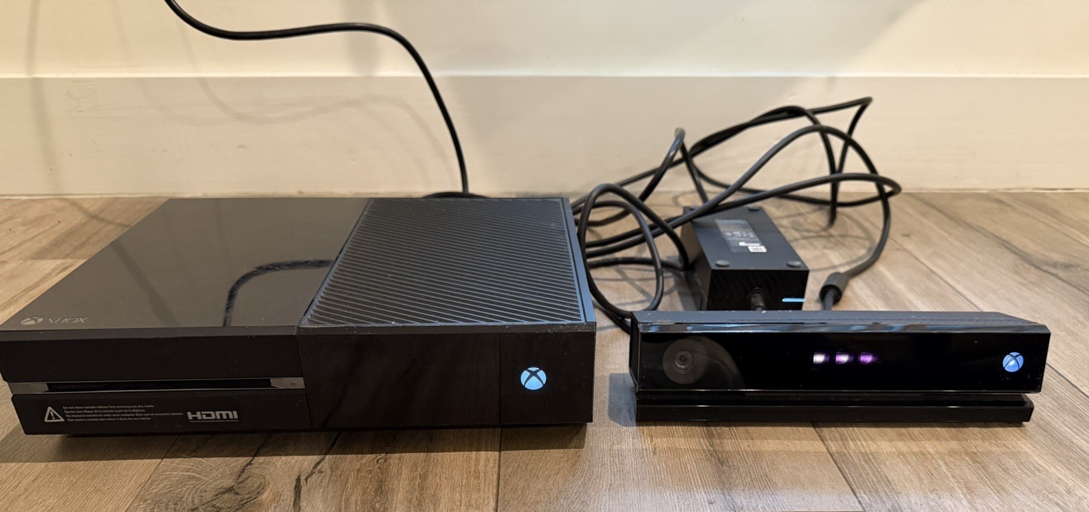 Microsoft Xbox One 500GB Console Gaming System Black 1540 w/ Power Brick /Camera