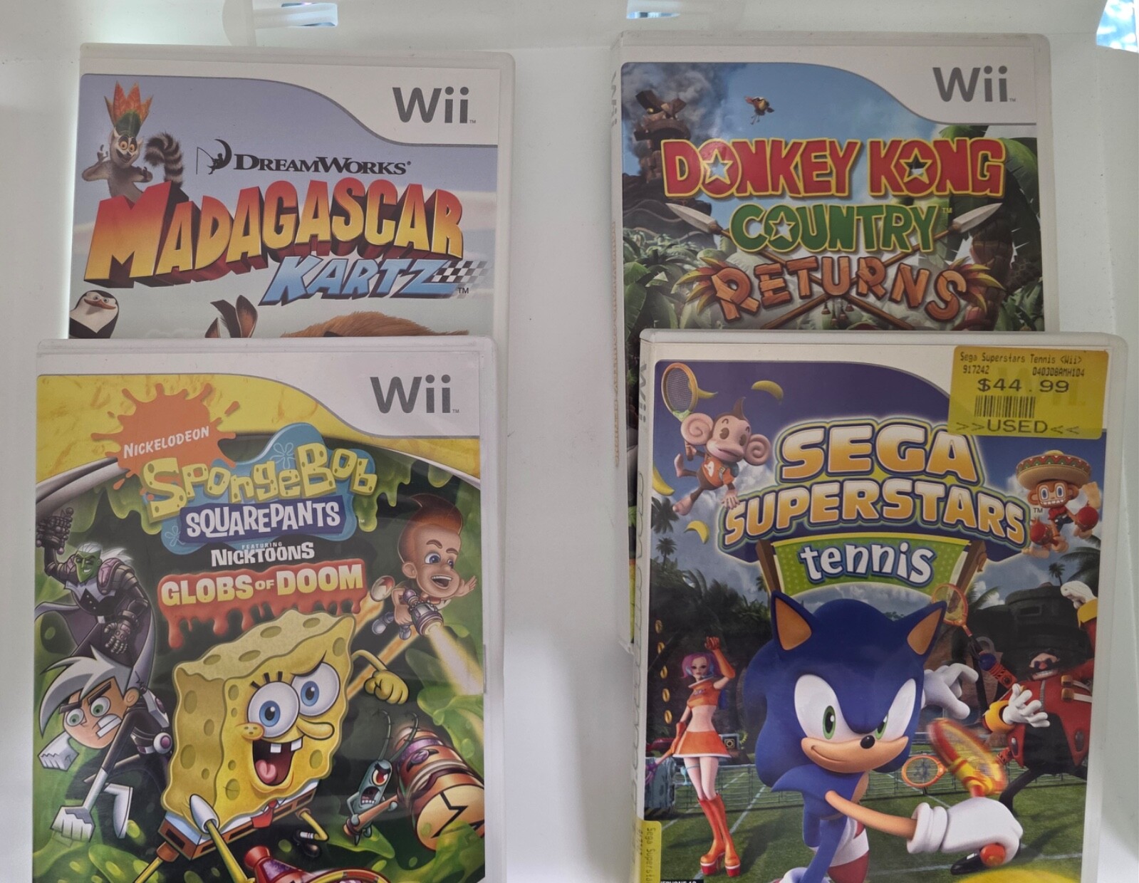Nintendo Wii Console Bundle with 2 Controllers and Nunchucks including 8 Games