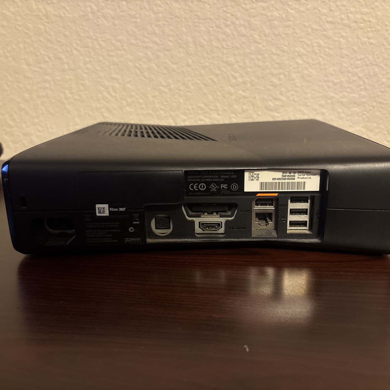 Microsoft XBox 360 S Console Model 1439 And Controller Tested