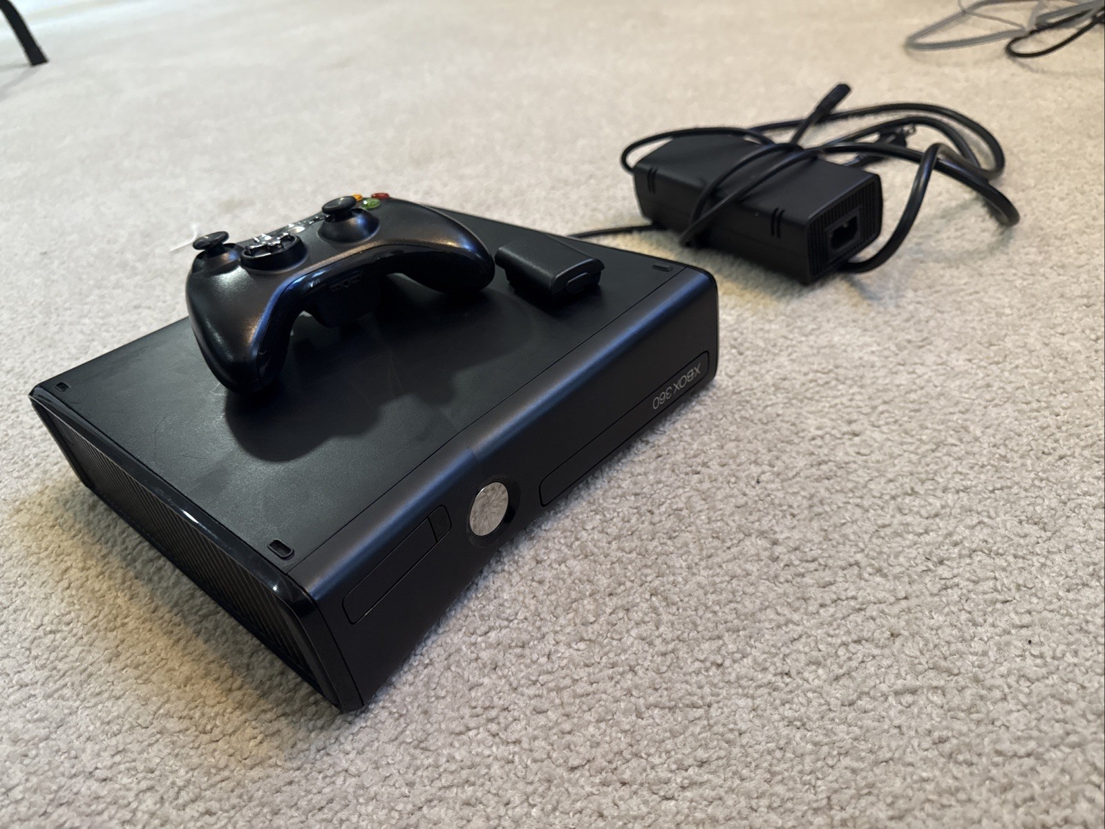 Microsoft Xbox 360 S 4GB Black Console