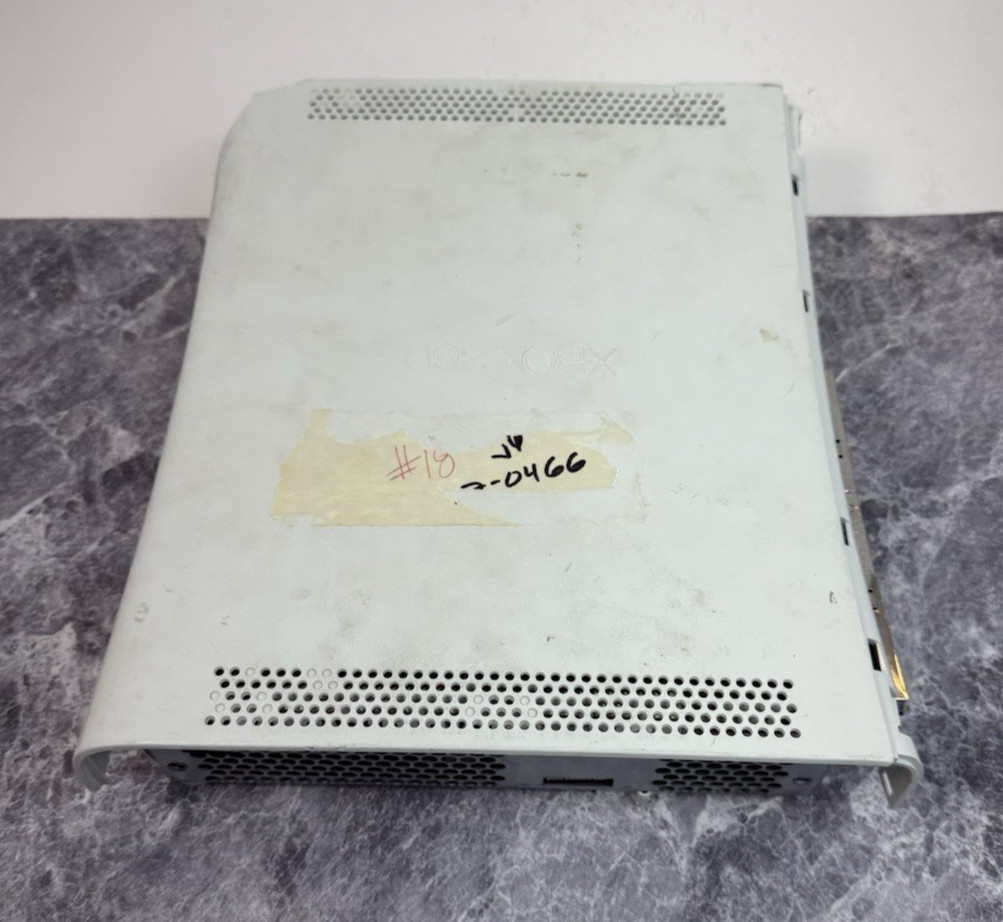 Microsoft Xbox 360 Console White w/ Power Supply FOR PARTS OR NOT WORKING
