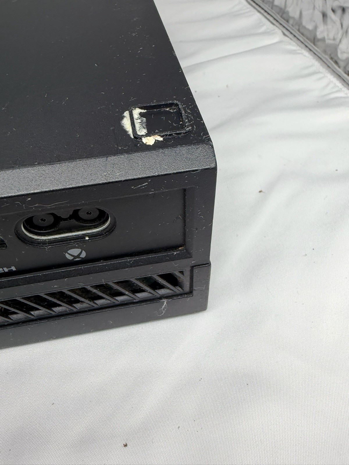 Microsoft Xbox One 1540 Console FOR REPAIR/FOR PARTS ONLY