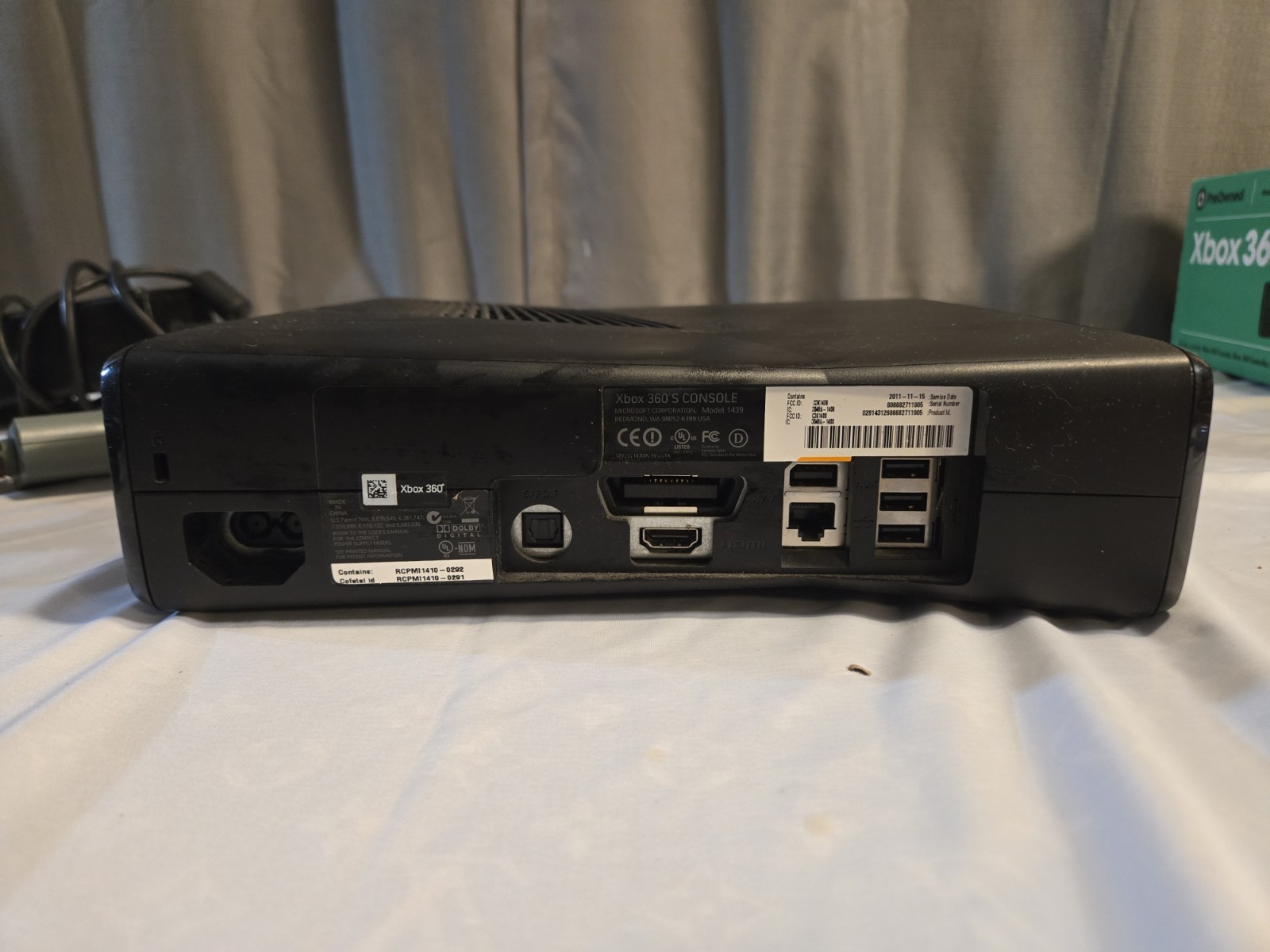 Microsoft Xbox 360 S 4GB Console – Black (1439)
