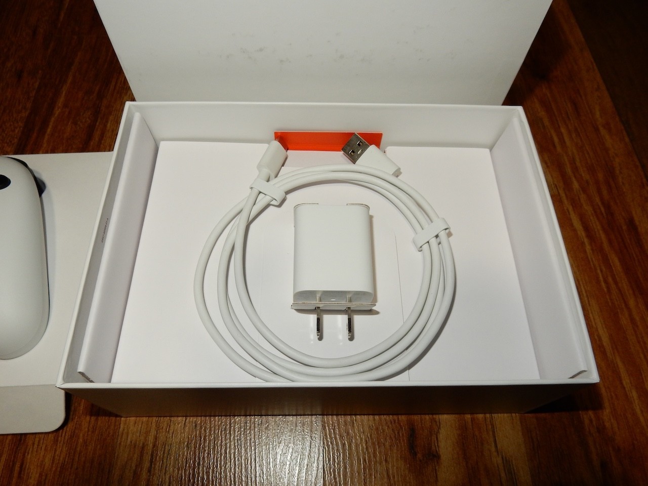 Google Stadia Premiere Edition (White) Complete with Chromecast Bluetooth