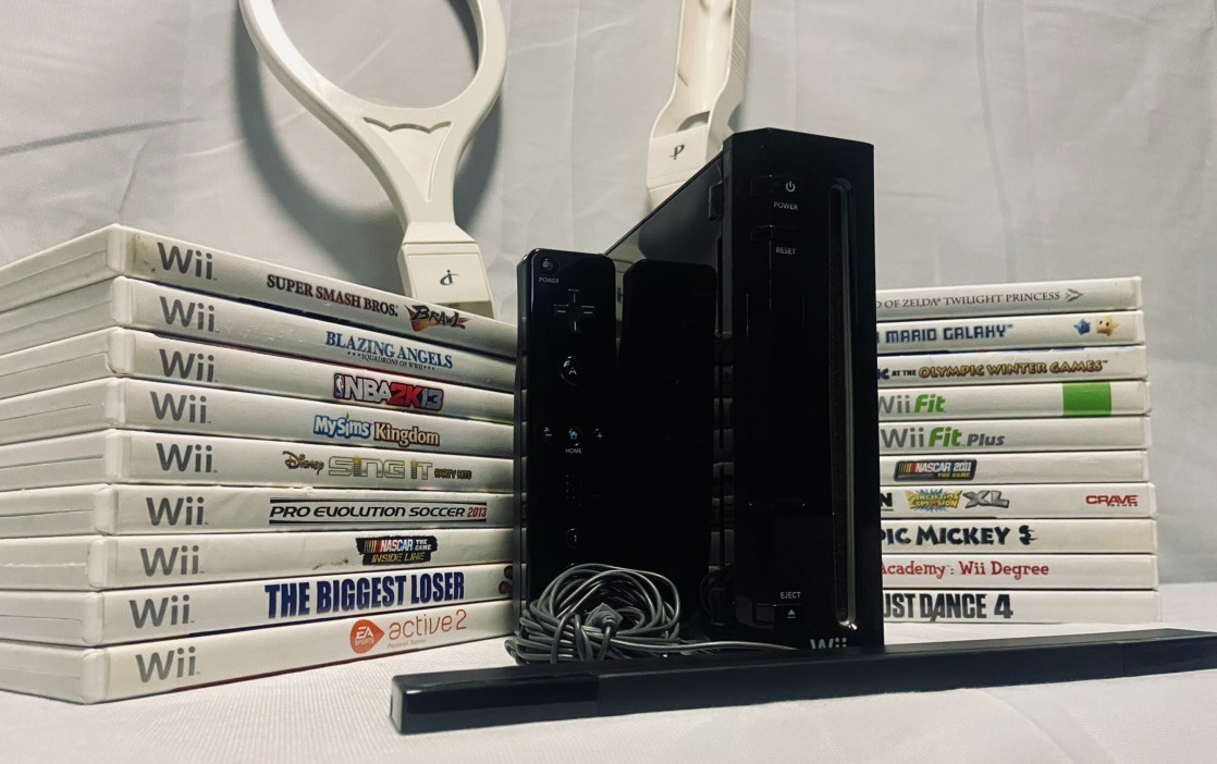Nintendo Wii Black Console Bundle 19 Games 2 Remotes Zelda Smash Mario