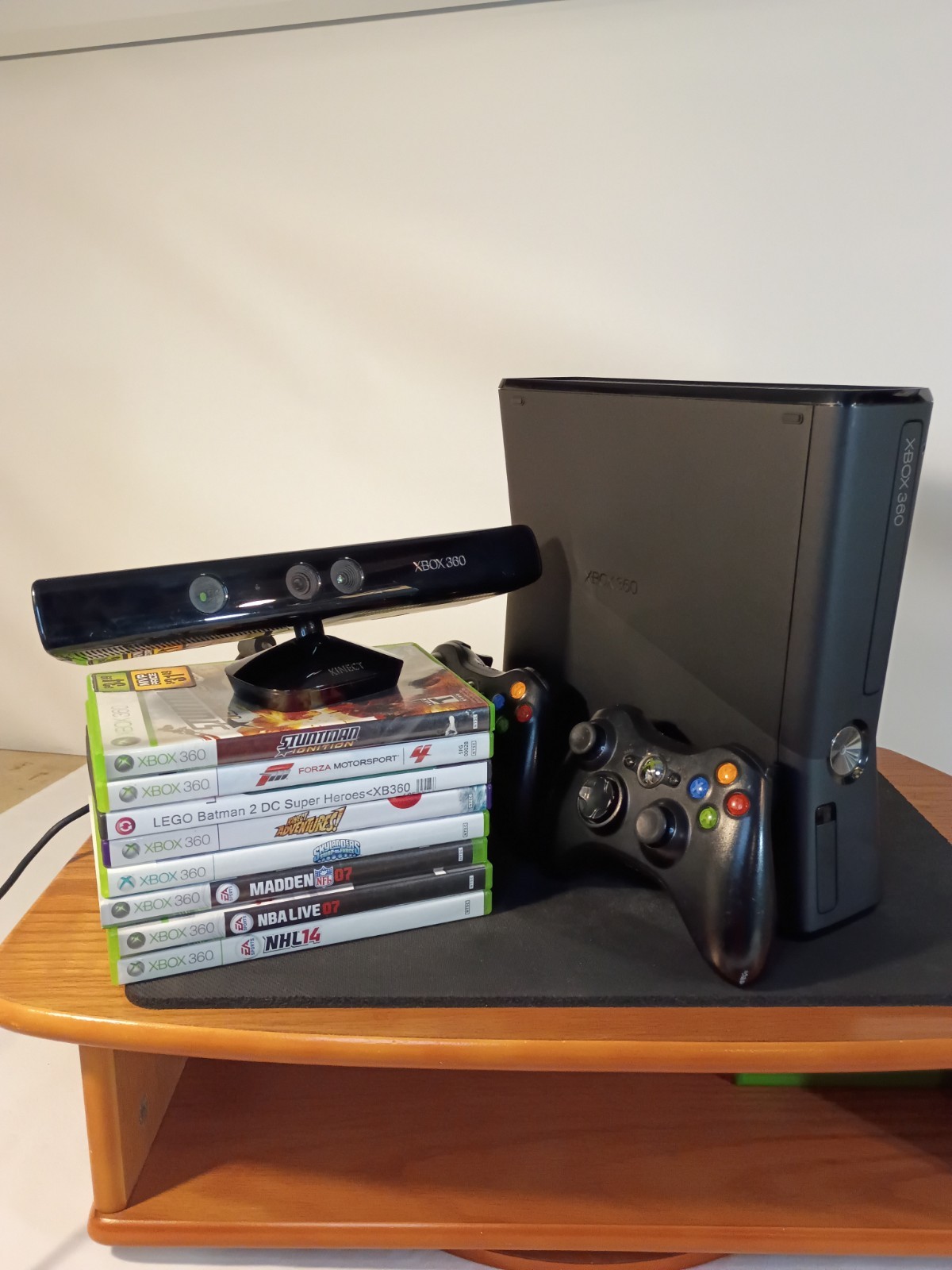 Xbox 360 Slim Console Kinect Bundle w/ 7 Games & Cords 250gb – Tested Working