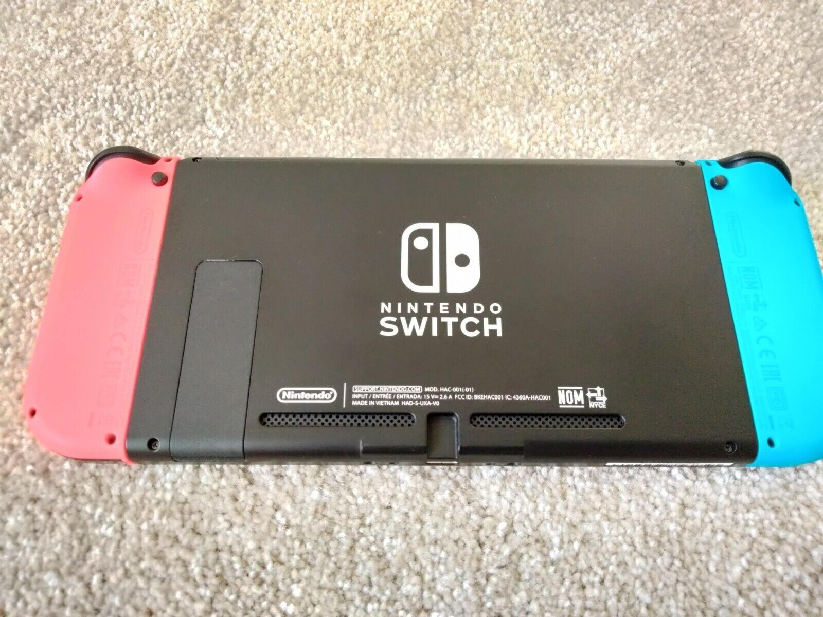 Nintendo Switch Console w/ Gray Joy Controllers 32GB V2