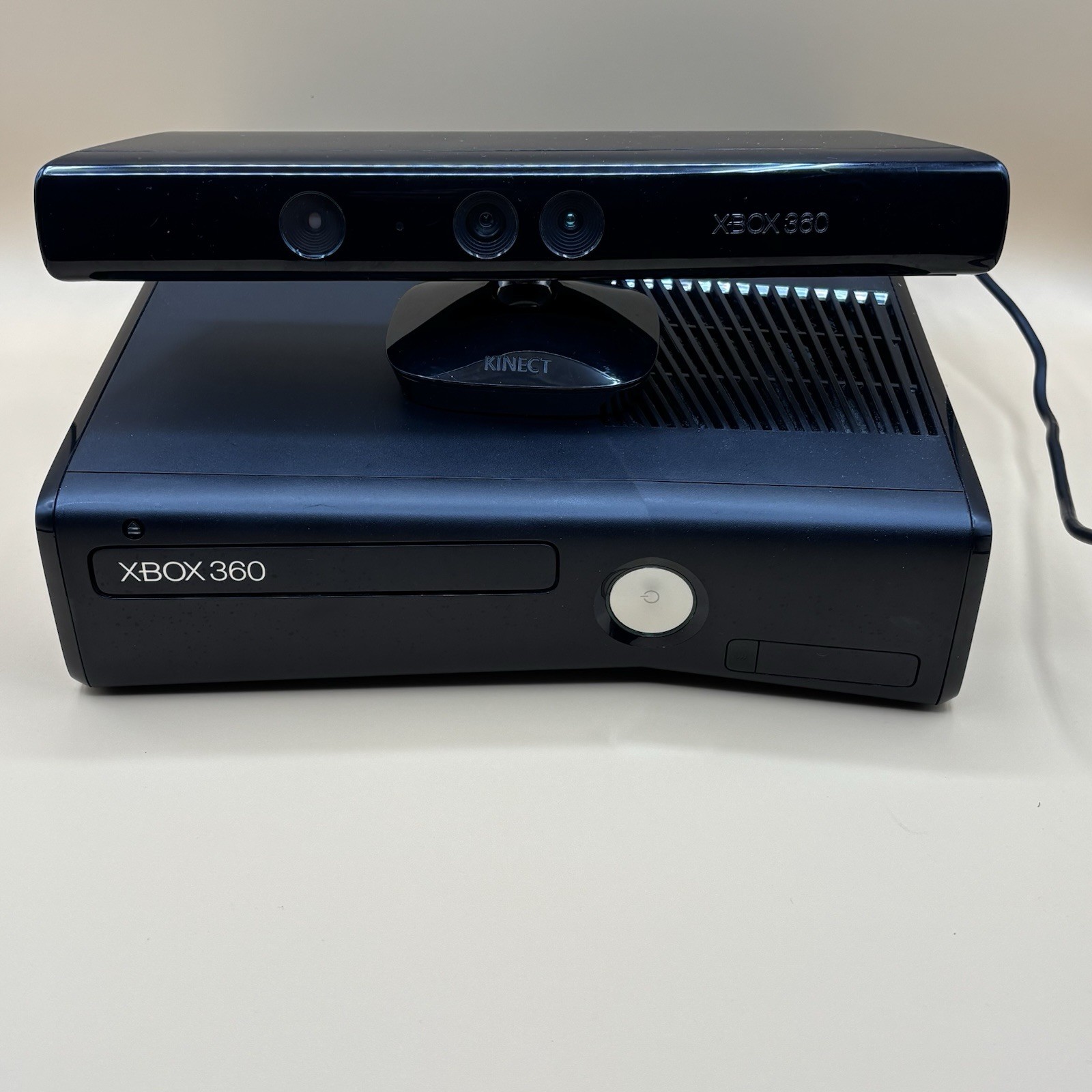 Xbox 360 S (1439) Black Console (NO HARD DRIVE) & Kinect Camera — Tested Working