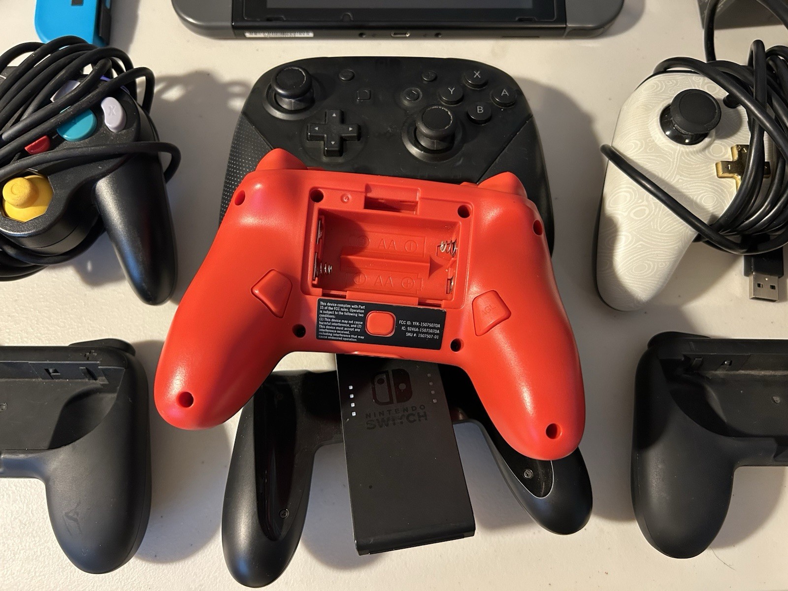 Nintendo Switch Original Edition 32GB + Accessories see photos and description