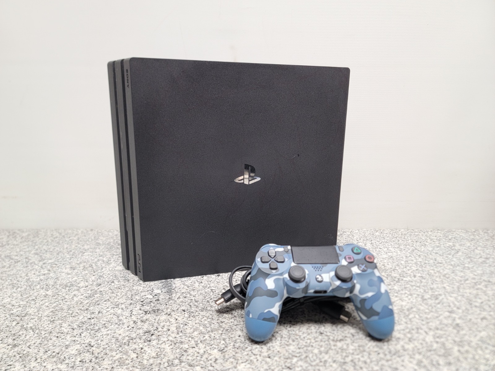Sony PlayStation 4 Pro PS4 1TB Video Game Console CUH-7215B W/ Controller