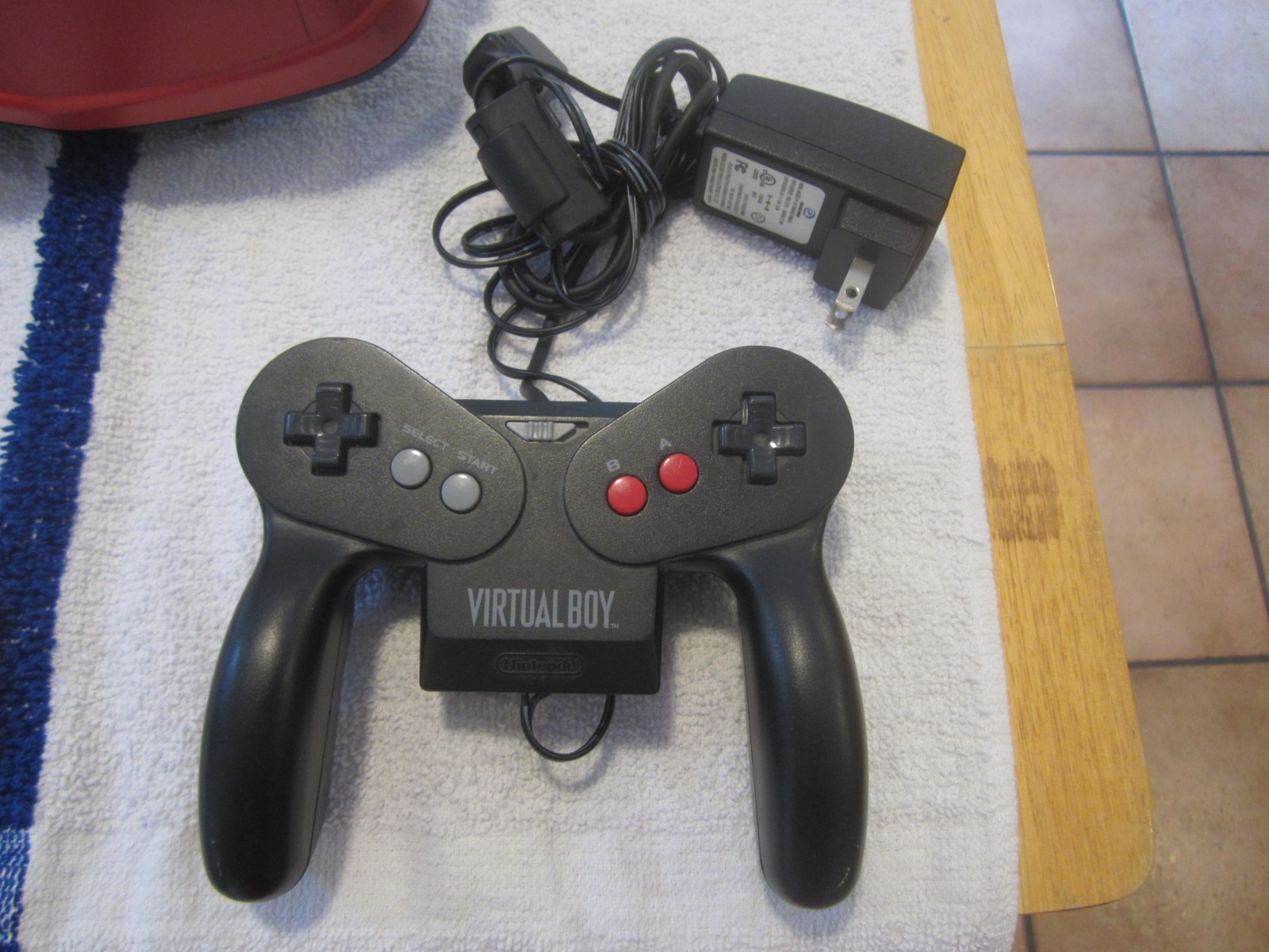 FOR PARTS Nintendo Virtual Boy Console VUE-001 W/MARIO TENNIS POWERS ON NO IMAGE