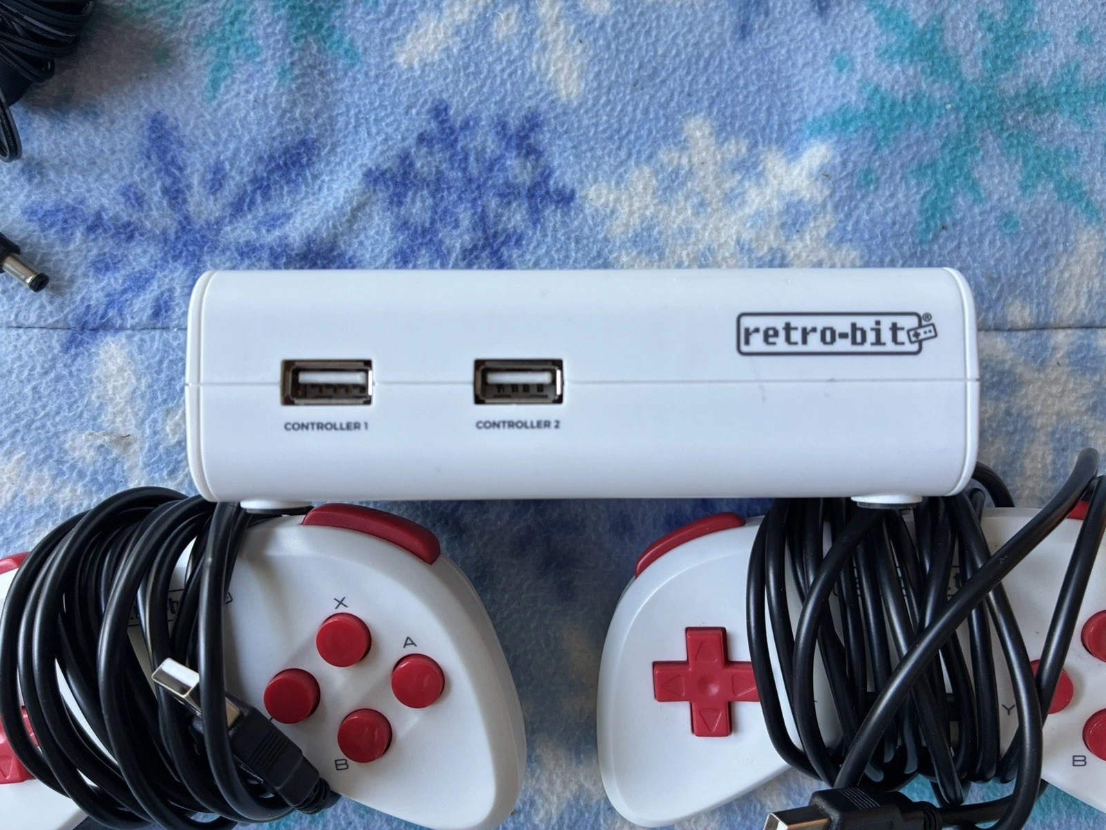 Retro bit Super Retro-Cade Home Console 90+ Games White Red HDMI USB Controllers