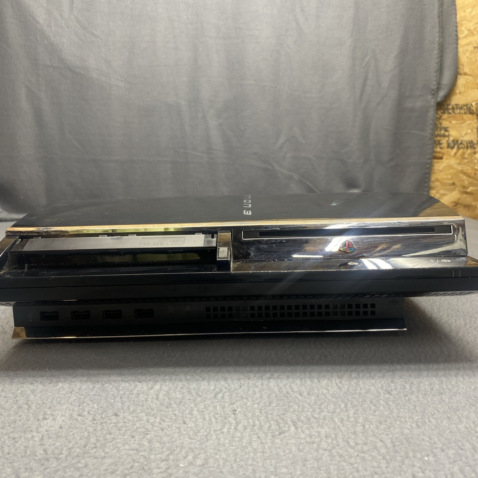 Sony PlayStation 3 PS3 Console Backwards Compatible CECHE01- Parts/Repair 80GB