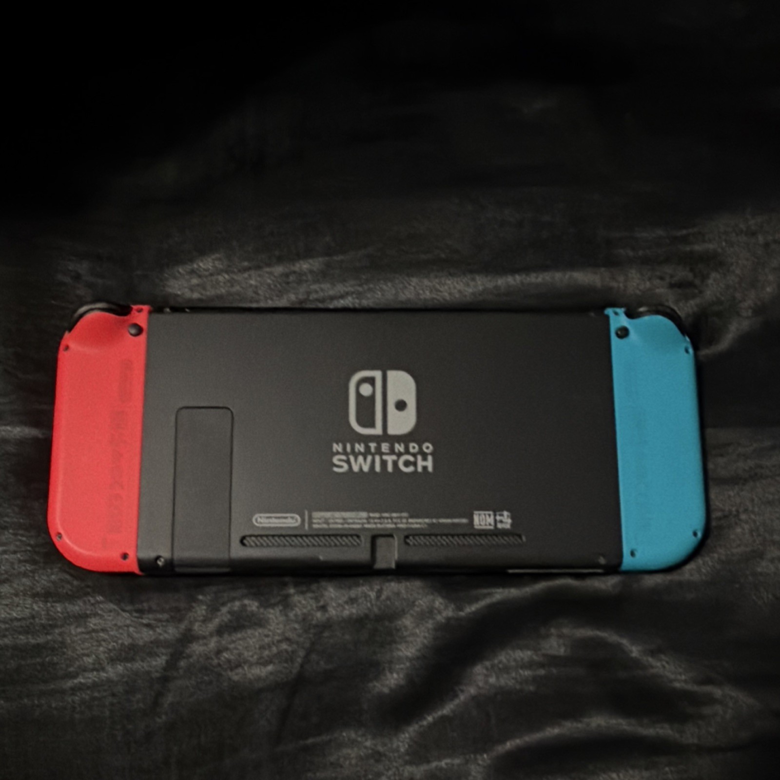 Nintendo Switch 32GB Console Black Red Blue Joy-Con HDMI Wi-Fi Handheld