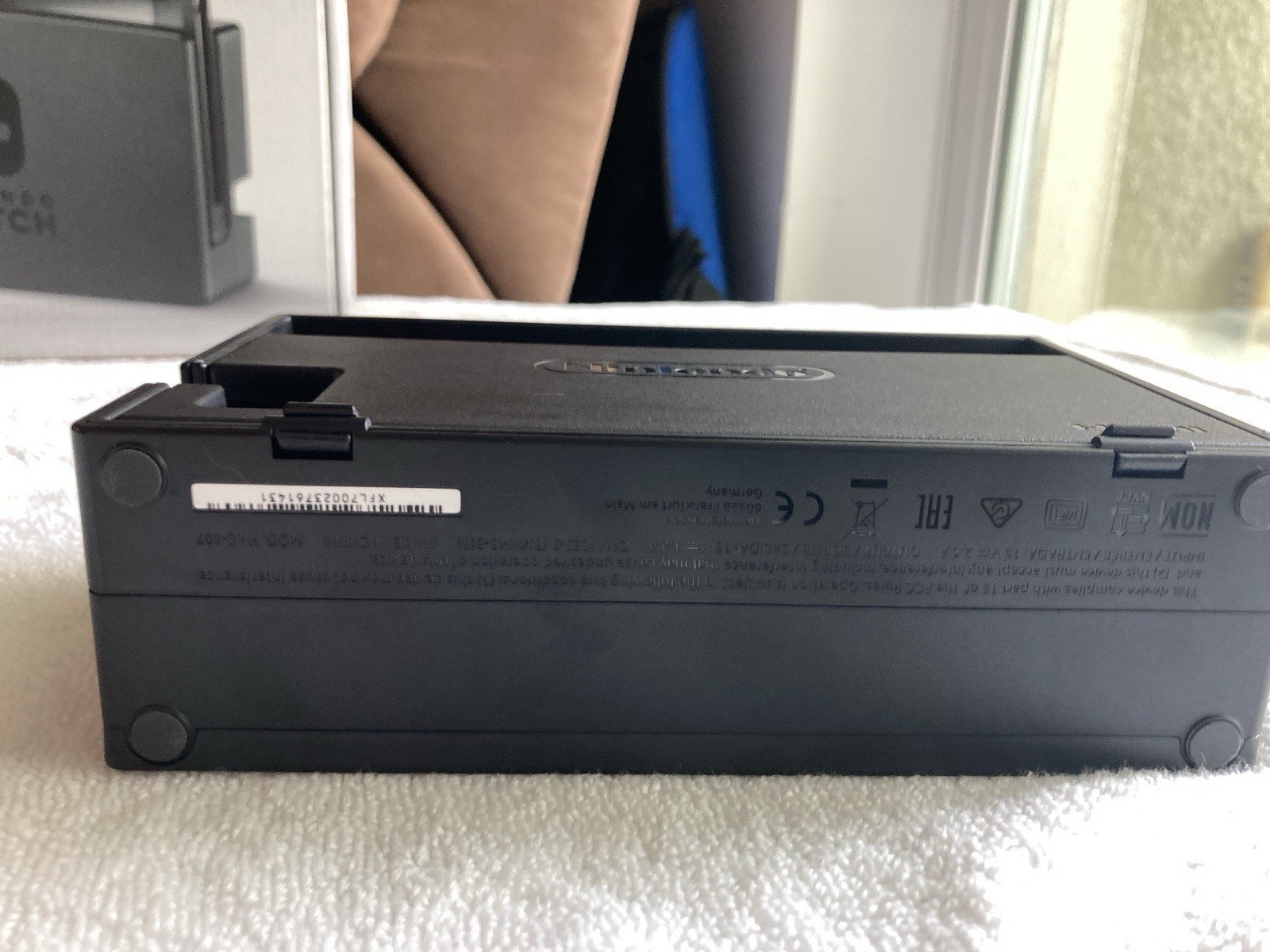 Nintendo Switch -HAC-001- Unpatched + 120 GB SD Card, Dock, Power, Box, 3 Joycon