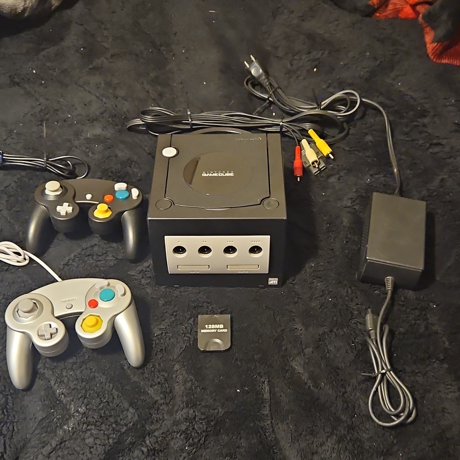 Nintendo GameCube Console Black Bundle 2 Controllers AV Power 128MB Memory Card