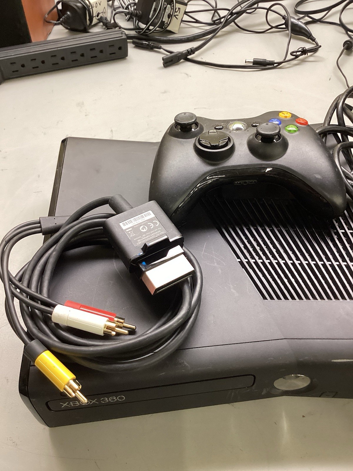 Microsoft Xbox 360 S Console System – Model 1439 (Manufactured 2010)