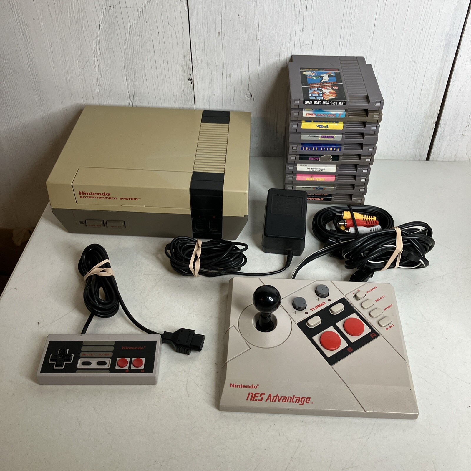 Nintendo NES Console System Bundle 10 Games Advantage NEW PINS Mario Bros 1 2 3