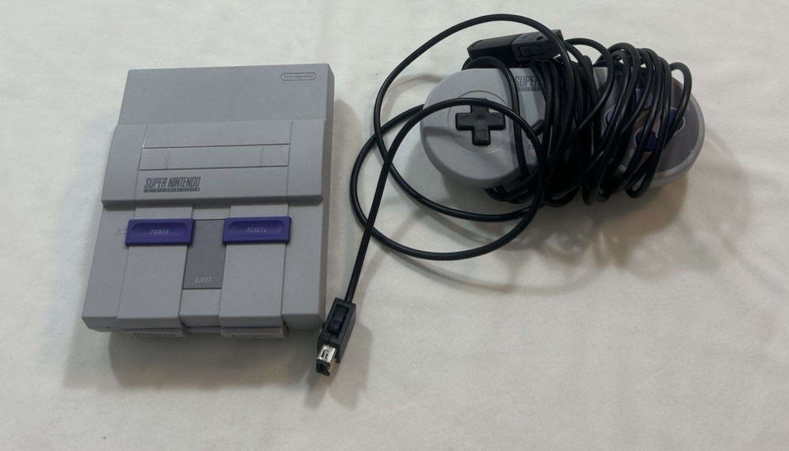 Nintendo Classic Mini SNES Game Console Gray Clv-201 One Controller No Cords