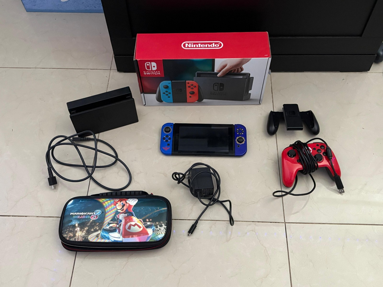 Nintendo Switch Console Black 32GB w/ Games