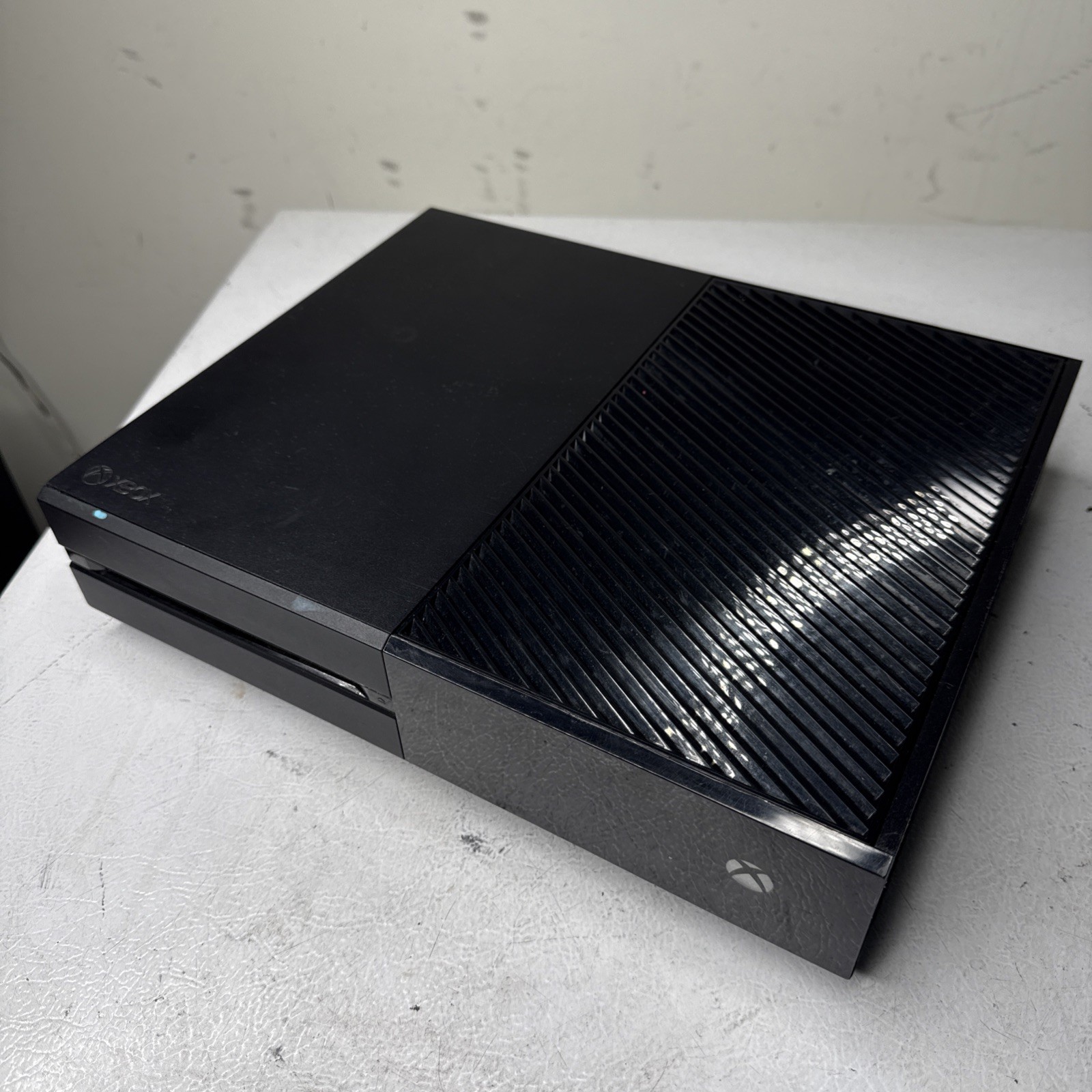 Microsoft Xbox One 500GB CONSOLE ONLY Gaming System Only Black 1540
