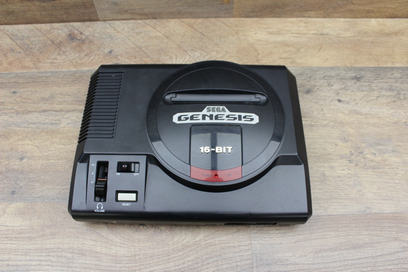 Sega Genesis Model 1601 – Tested Console Only VA7 Model TMSS